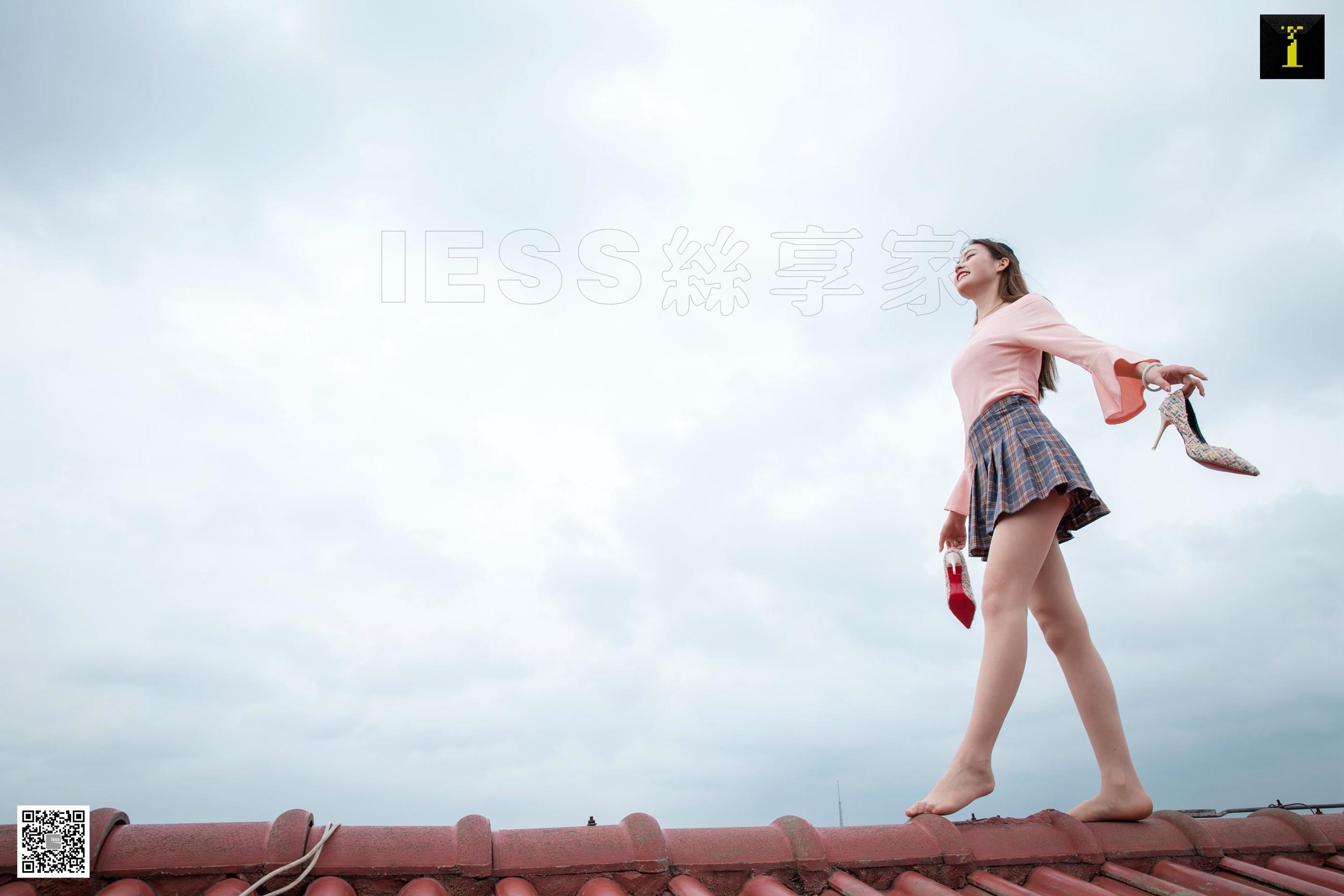 模特九妹 《九妹七夕红屋顶》 [IESS异思趣向] 美腿丝足写真集第15张