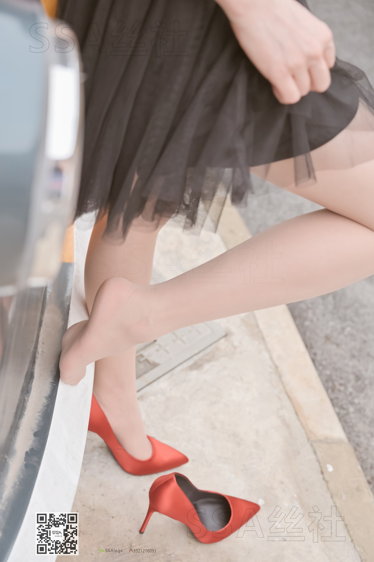 [SSA丝社]超清写真 NO.097 雪梨 腿模雪梨街拍红色高跟鞋肉丝[120P]第2张