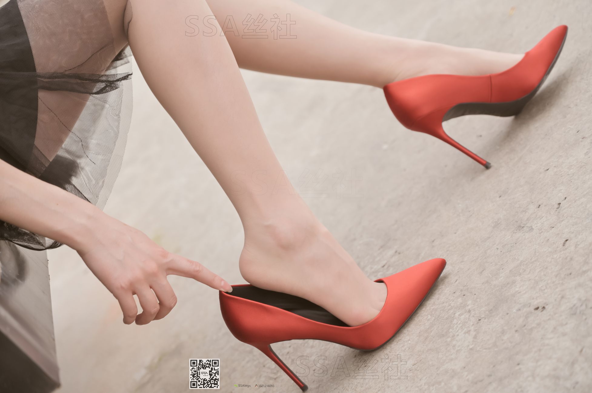 [SSA丝社]超清写真 NO.097 雪梨 腿模雪梨街拍红色高跟鞋肉丝[120P]第17张
