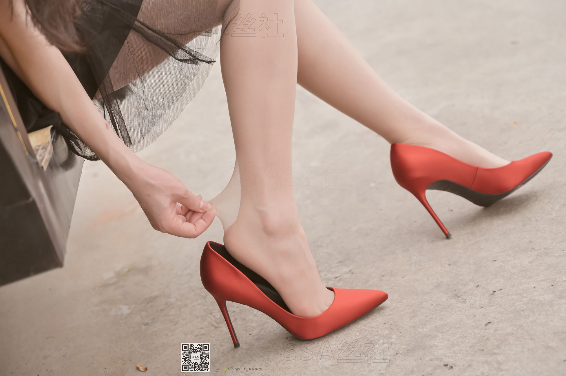 [SSA丝社]超清写真 NO.097 雪梨 腿模雪梨街拍红色高跟鞋肉丝[120P]第17张