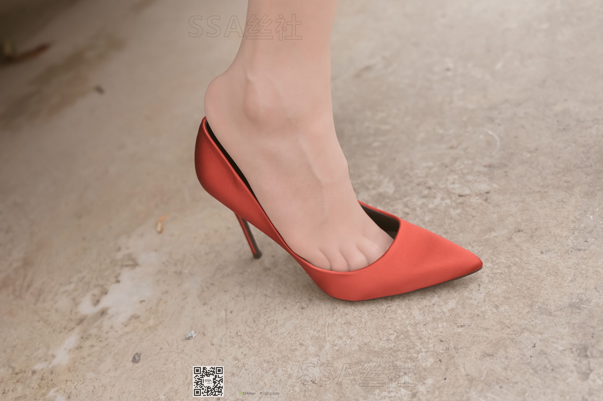 [SSA丝社]超清写真 NO.097 雪梨 腿模雪梨街拍红色高跟鞋肉丝[120P]第18张