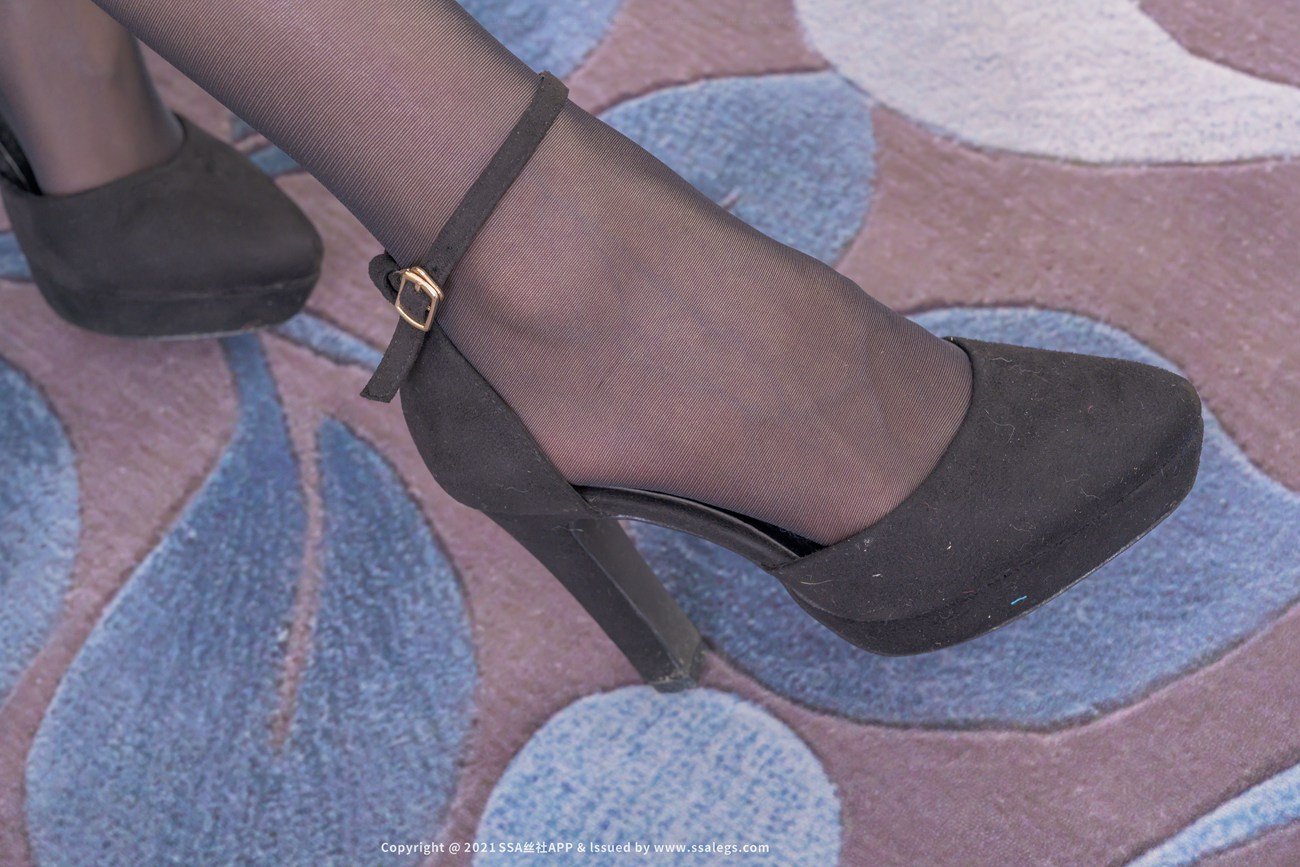 [SSA丝社]超清写真 NO.728 腿模晶晶的超短裙黑丝袜（上）[121P]第19张