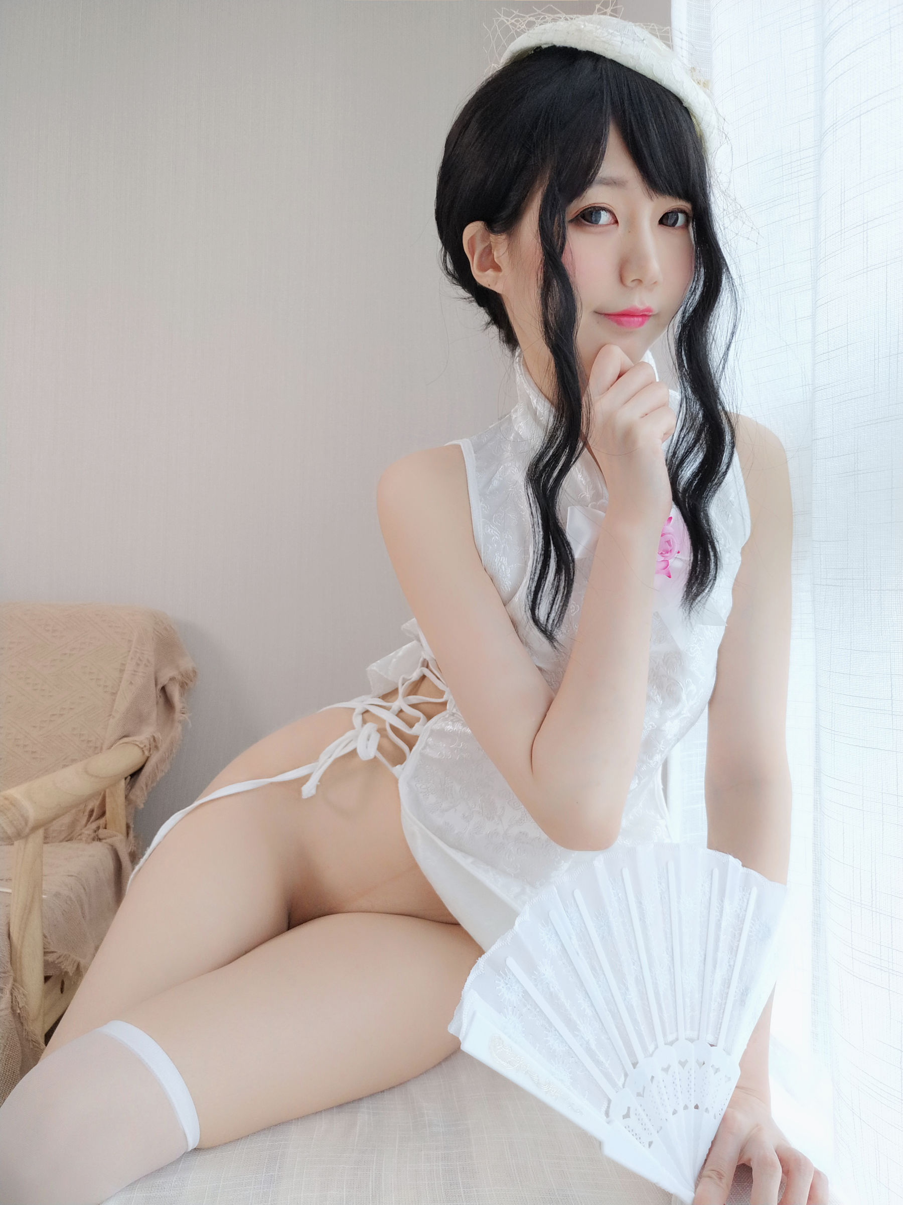 [COS福利] NAGISA魔物喵[fantia] - 純白のチャイナドレス第1张