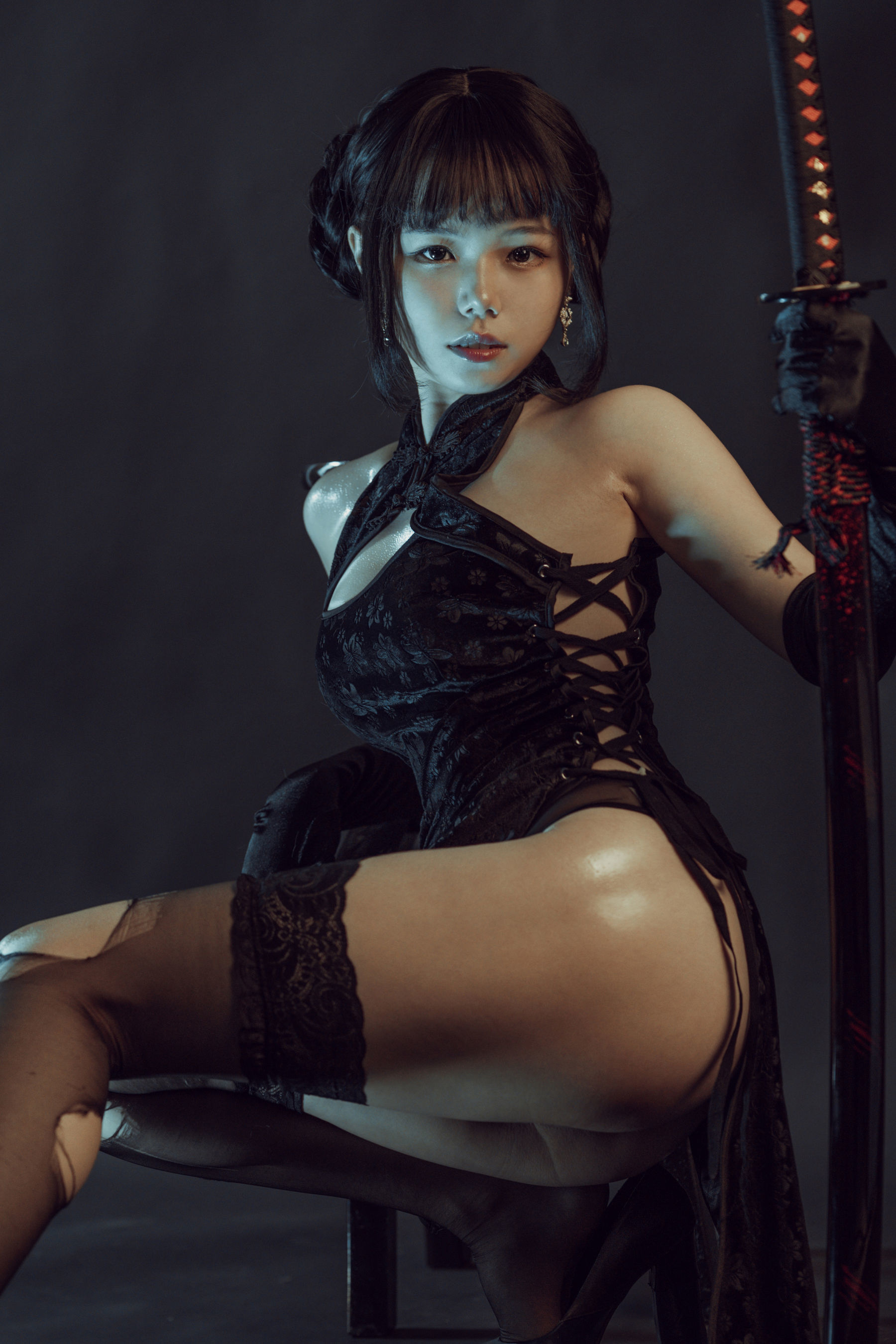 [网红COSER] 七月喵子 - 黑旗袍第7张
