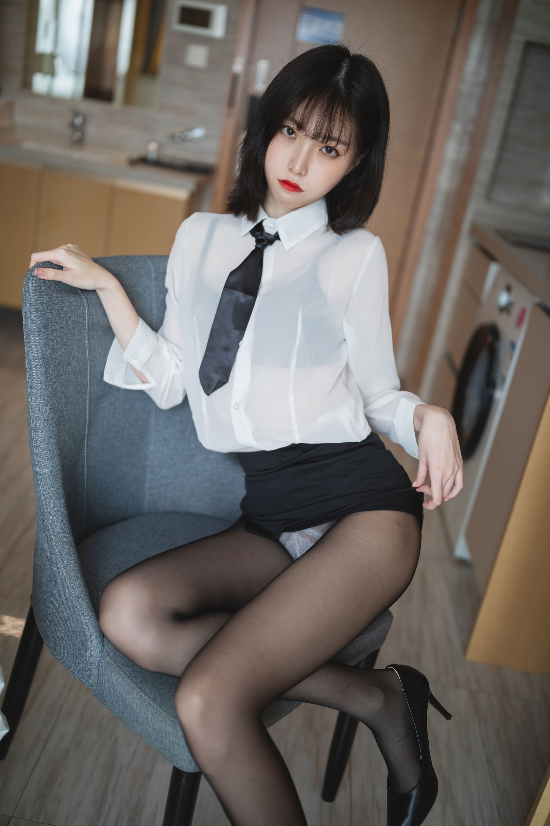 [福利COS] 许岚 - OL制服第7张