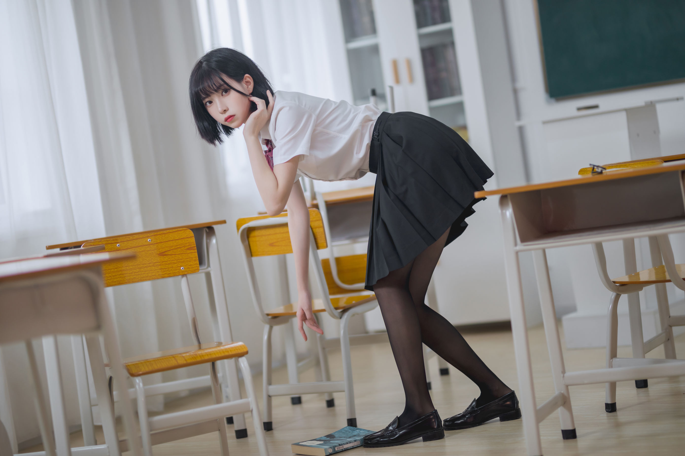 [福利COS] 许岚 - 教室jk黑丝第12张