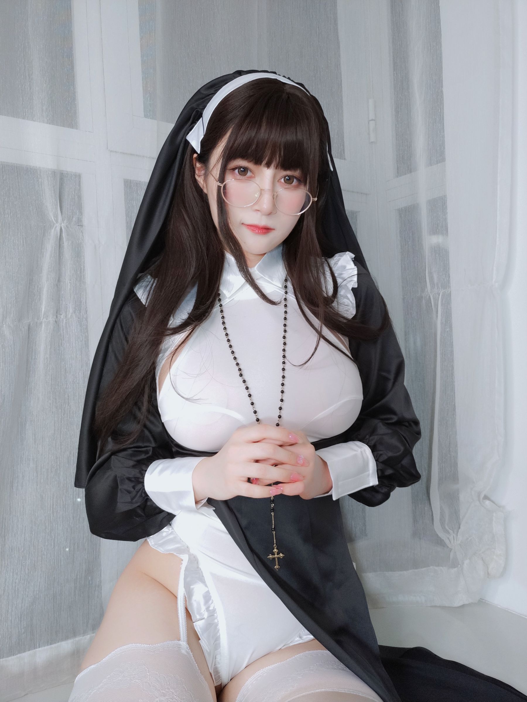[福利COS] Coser小姐姐白银 - 修女第34张