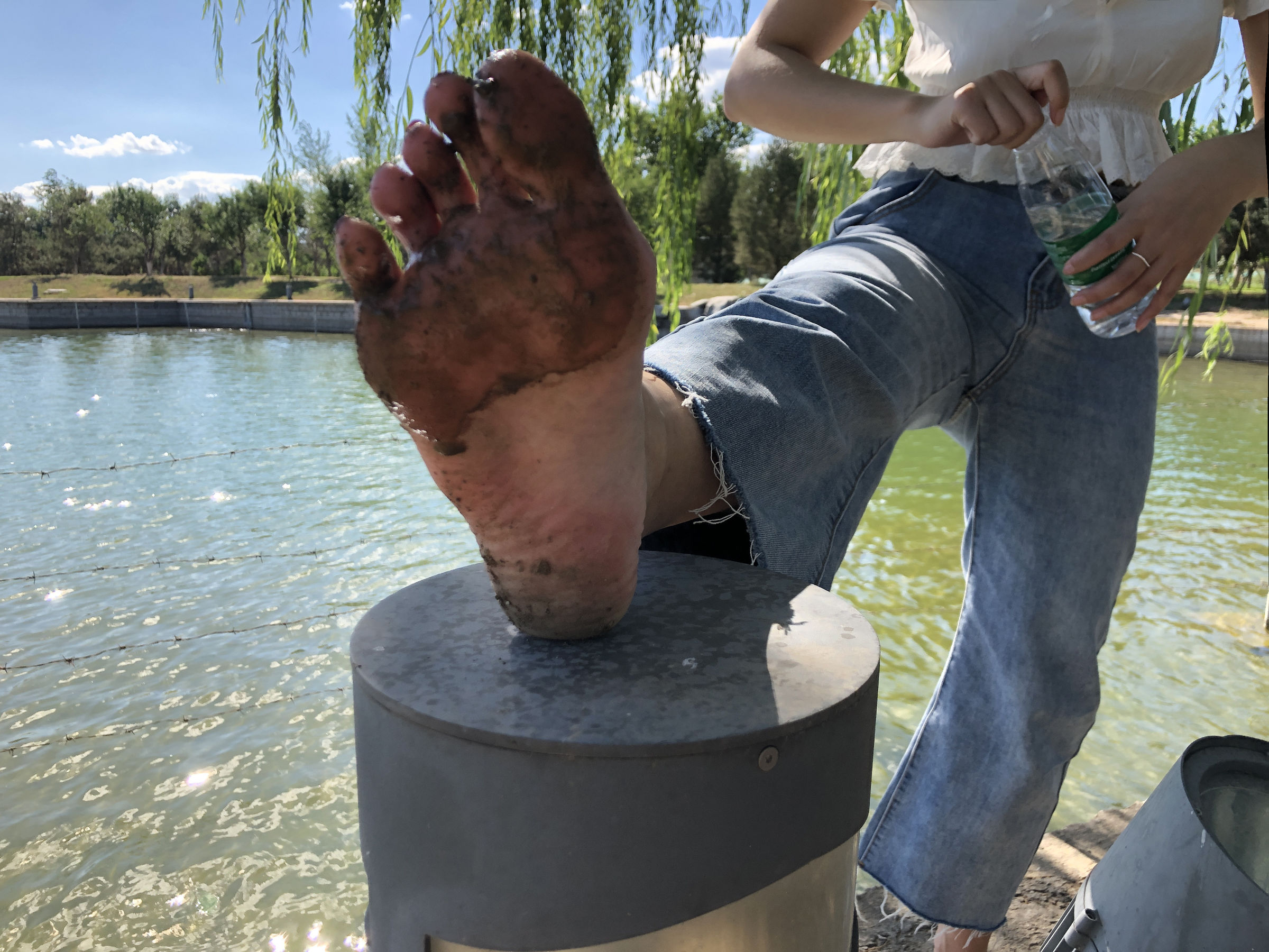 [福利COS] 安乔乔儿(Nia乔乔) No.007 乔乔脏脚底第21张