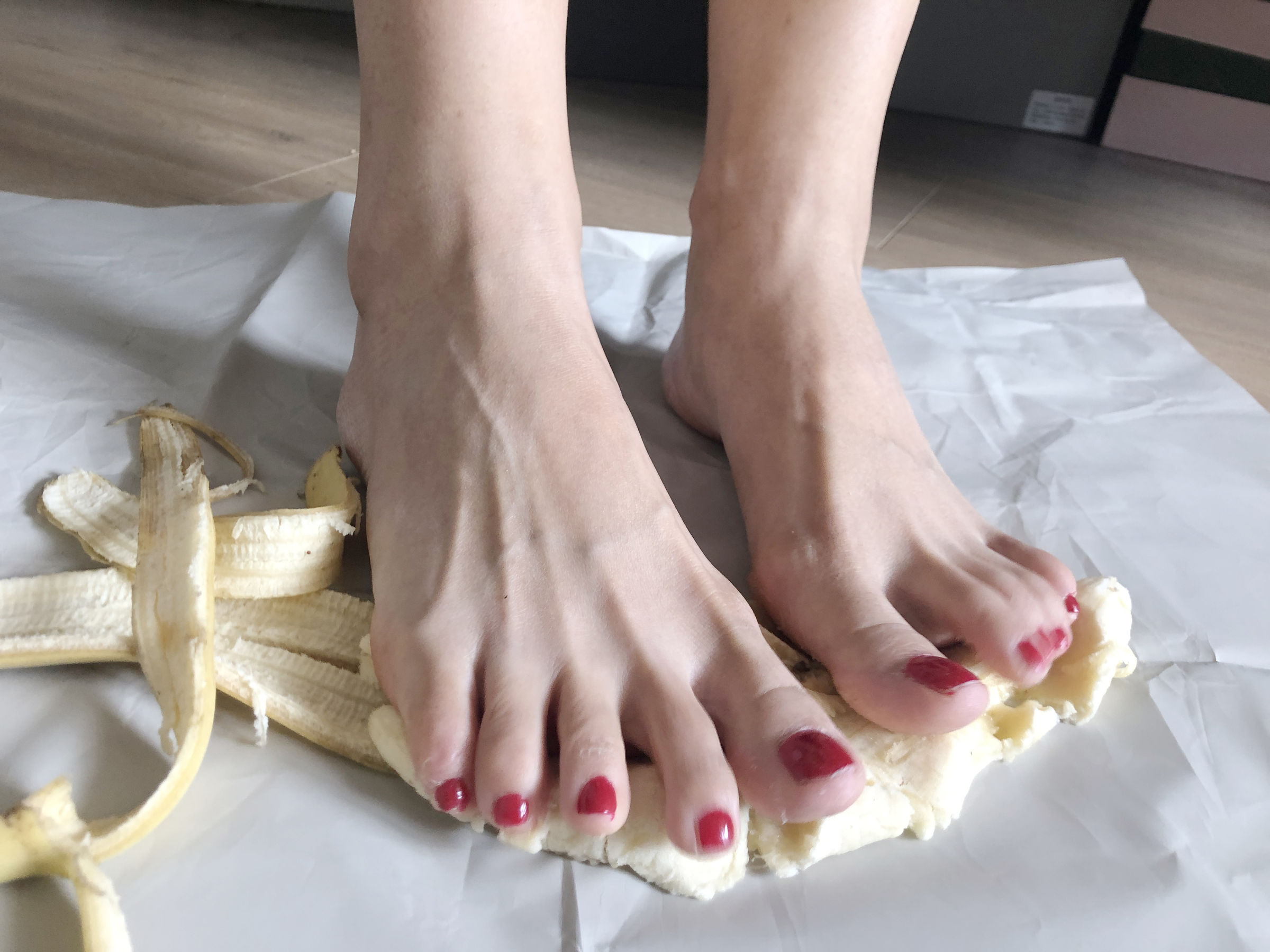 [福利COS] 安乔乔儿(Nia乔乔) No.009 踩香蕉第29张