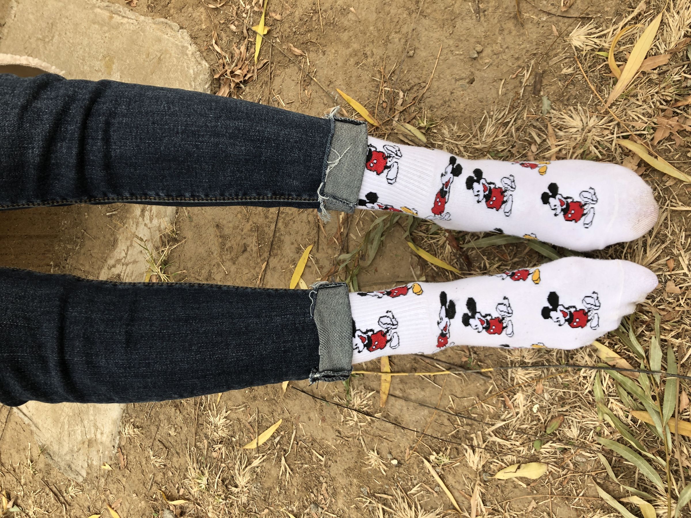 [福利COS] 安乔乔儿(Nia乔乔) No.010 红甲裸足第2张