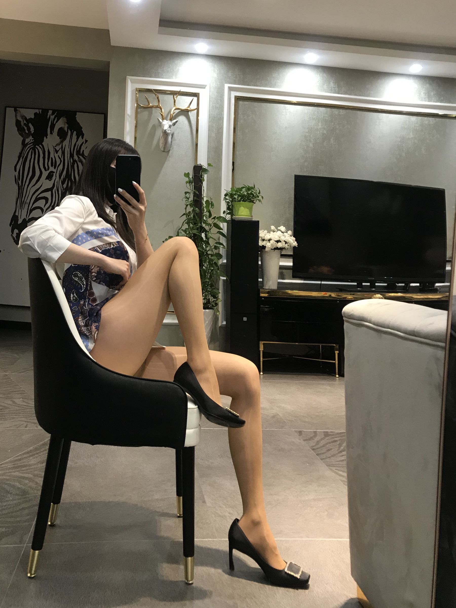 [福利COS] 丝足博主麋鹿_Monroe 2020.04.29 肉色亮丝第12张