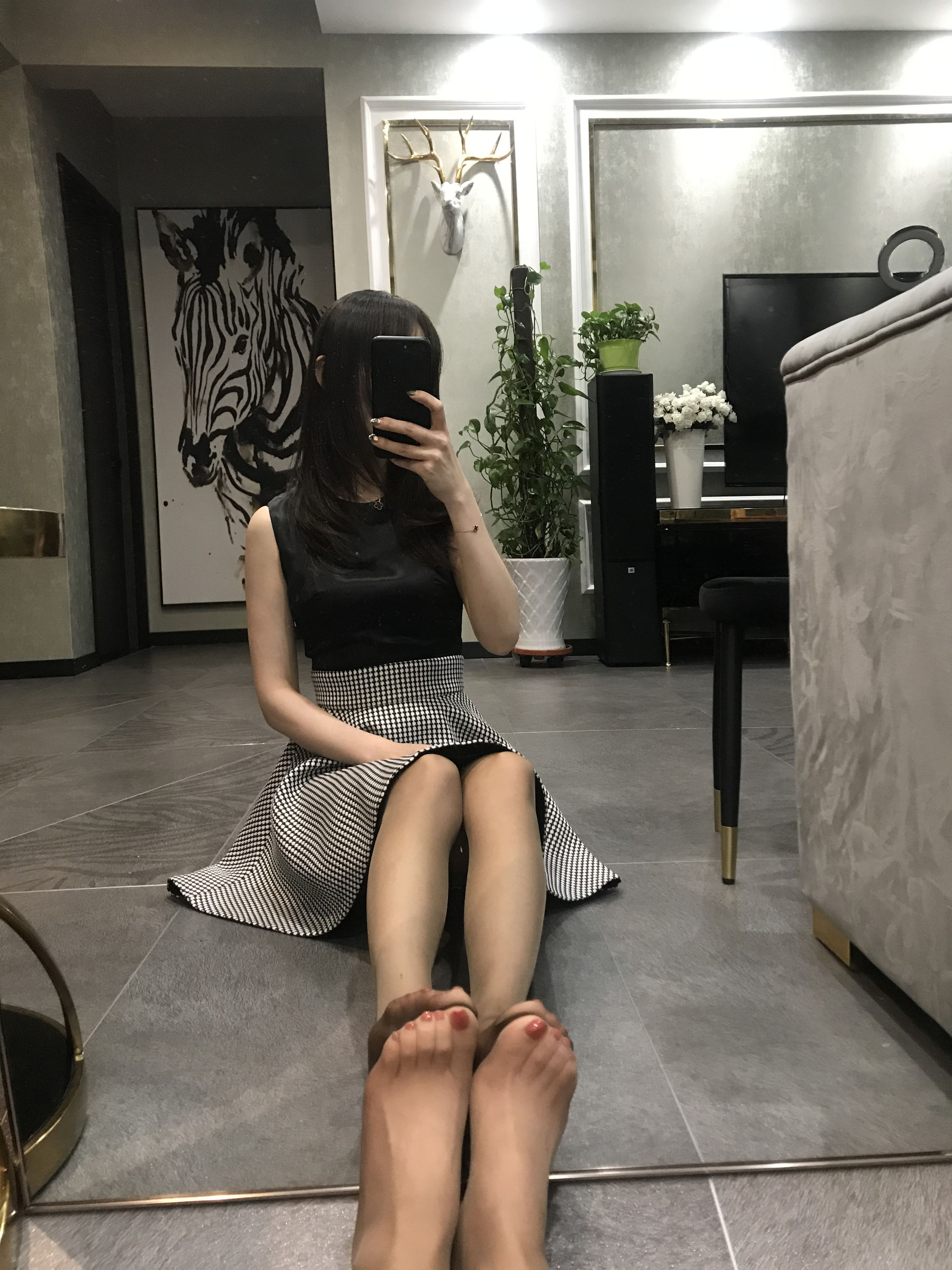 [福利COS] 丝足博主麋鹿_Monroe 2020.04.20 红高黑丝第16张