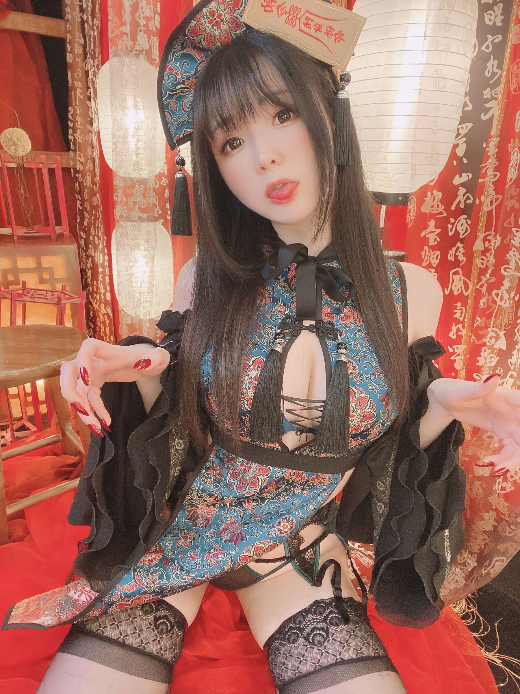 [福利COS] 微博妹纸霜月shimo - キョンシーちゃん自撮り第3张