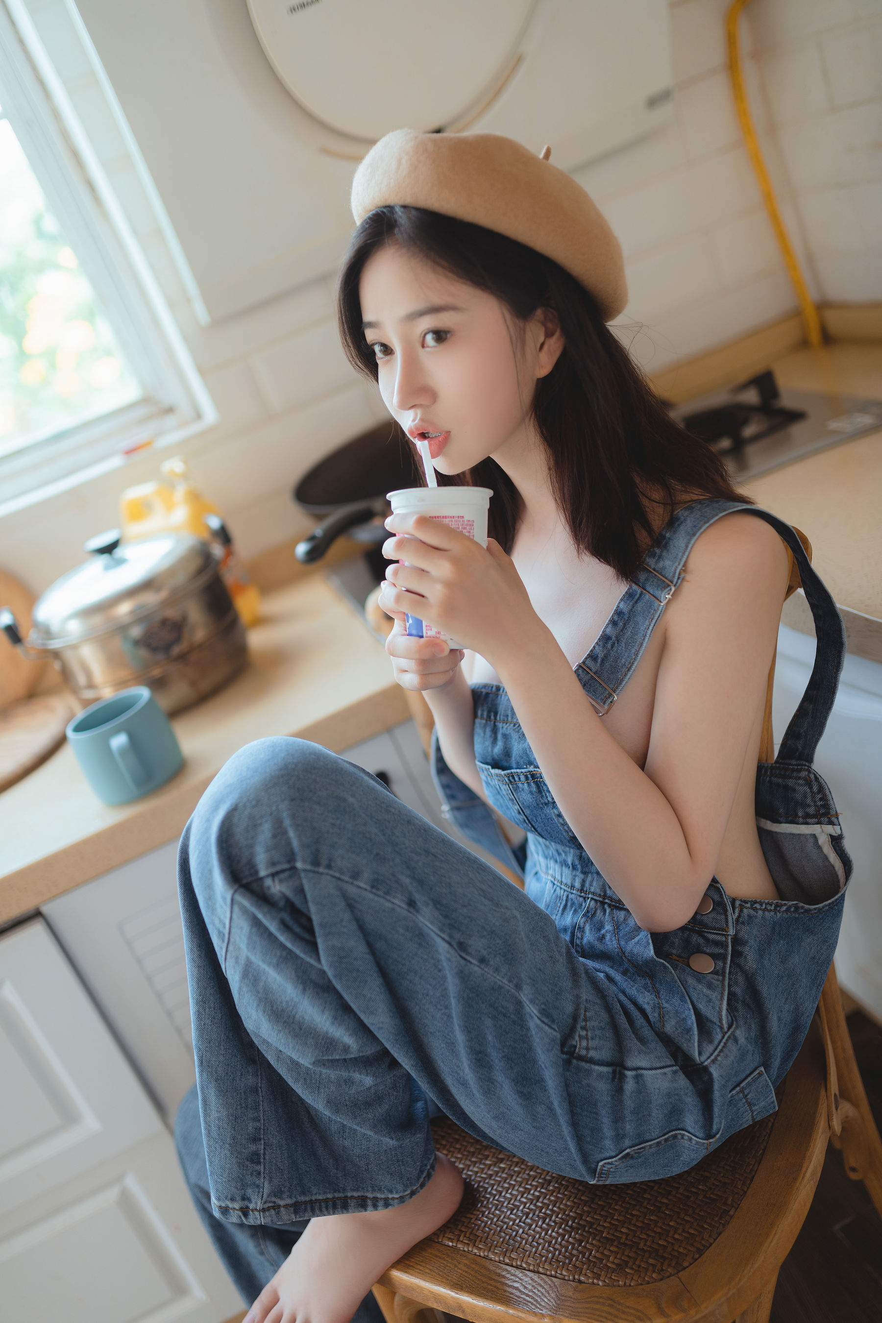 [福利COS] Nnian - 背带裤第1张