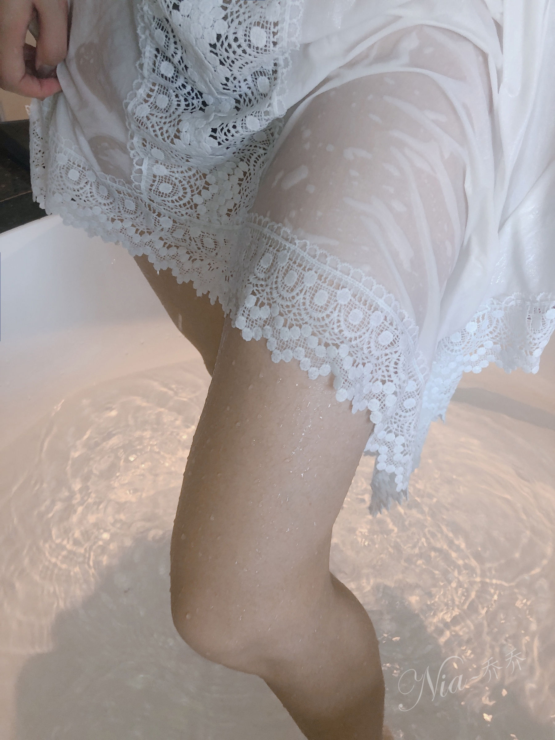 [福利COS] 安乔乔儿(Nia乔乔) No.024 美人出浴第37张