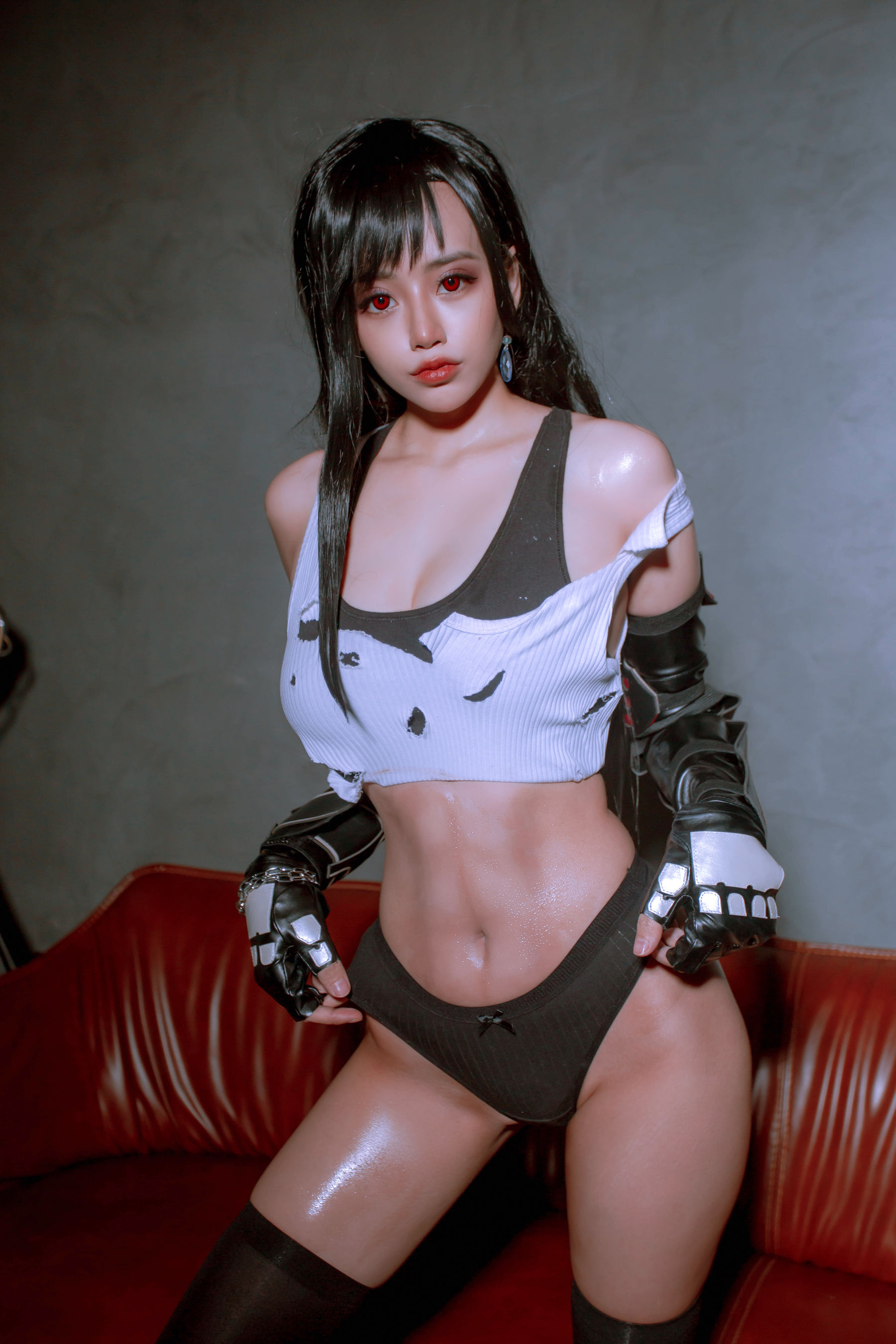 [福利COS] 日本性感萝莉Byoru - Tifa Lockhart第1张