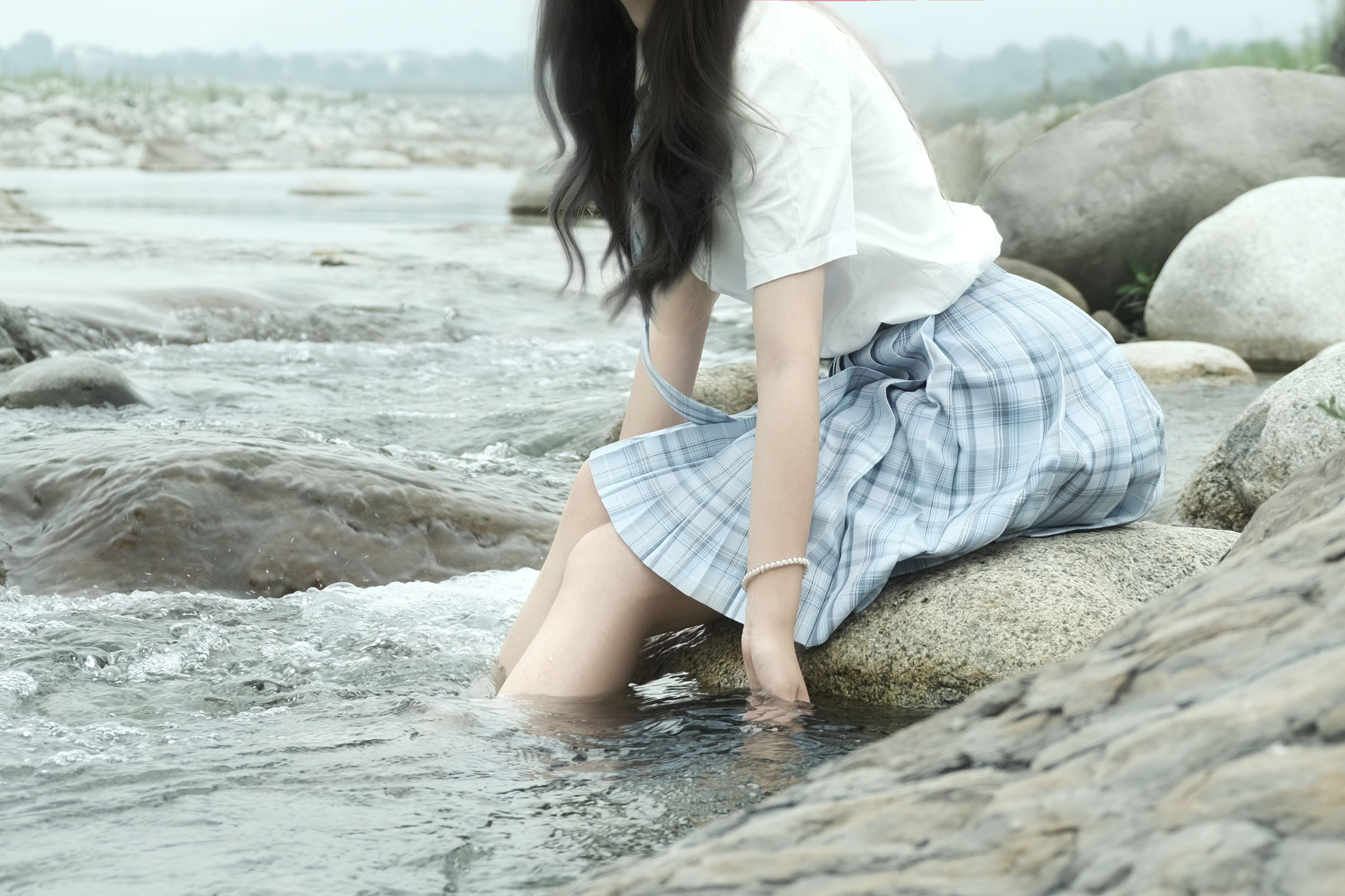 [福利COS] eloise软软 - 河边JK第10张