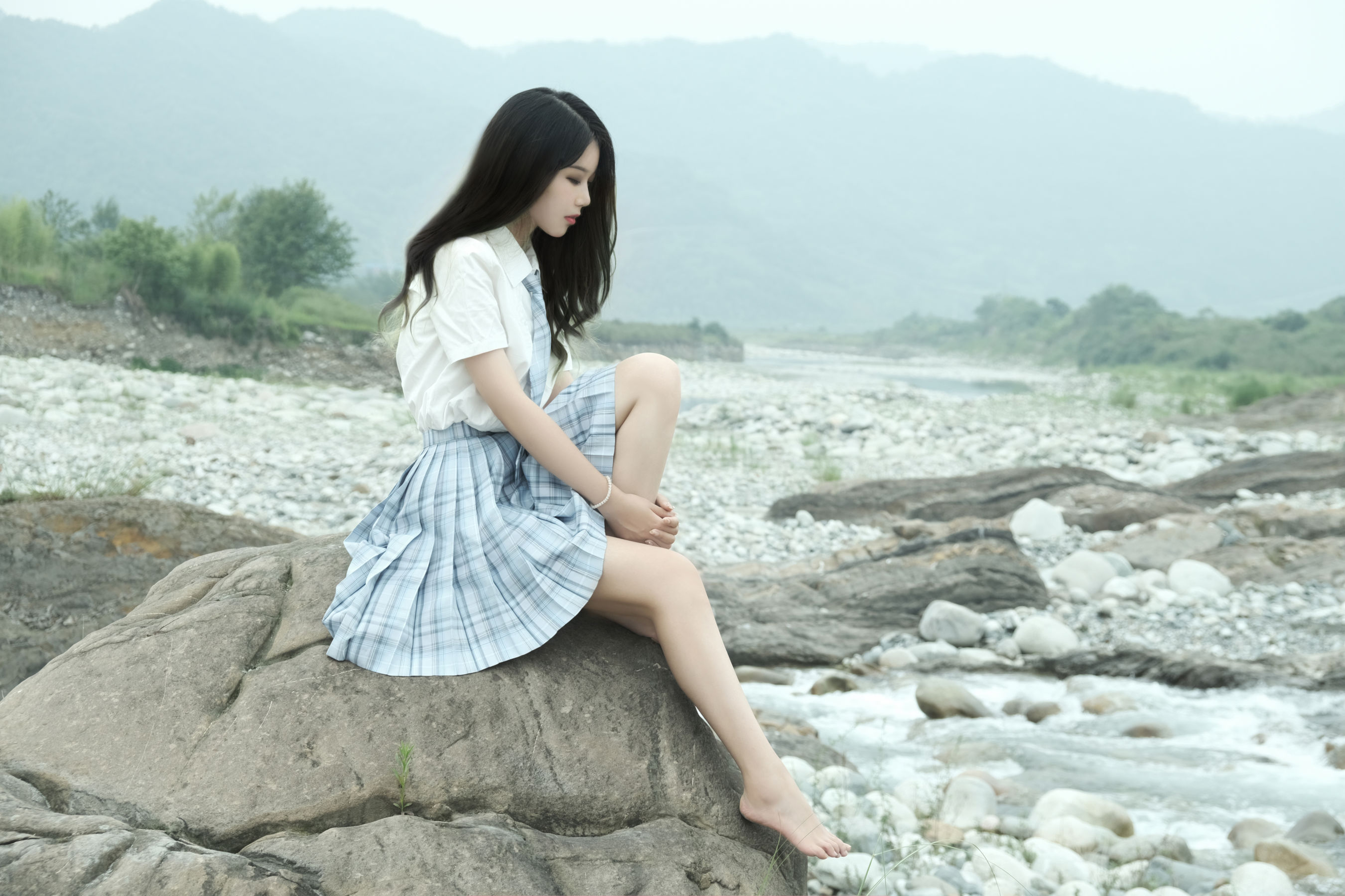 [福利COS] eloise软软 - 河边JK第7张