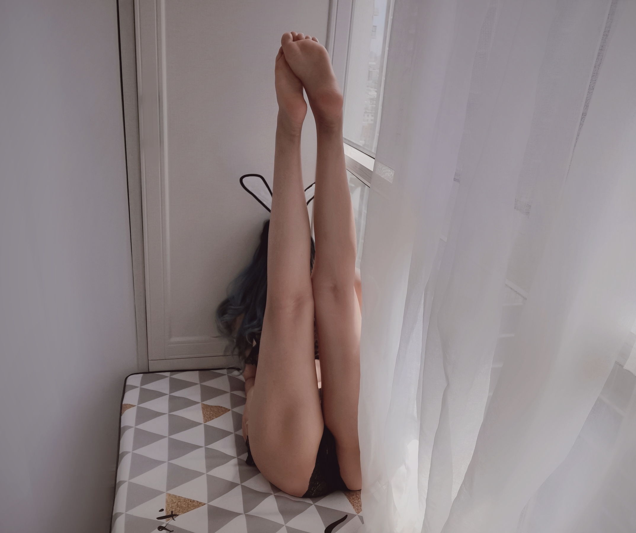 [福利COS] eloise软软 - 小粉盒黑兔子第12张