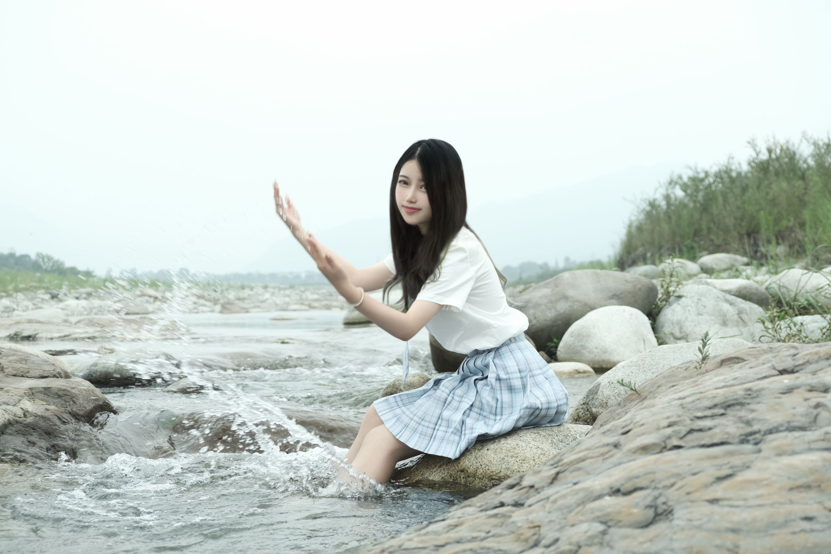 [福利COS] eloise软软 - 河边JK第11张