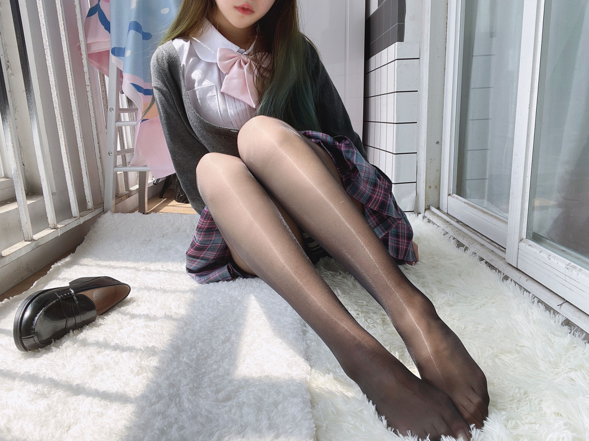 [福利COS] eloise软软 - JK黑丝第11张