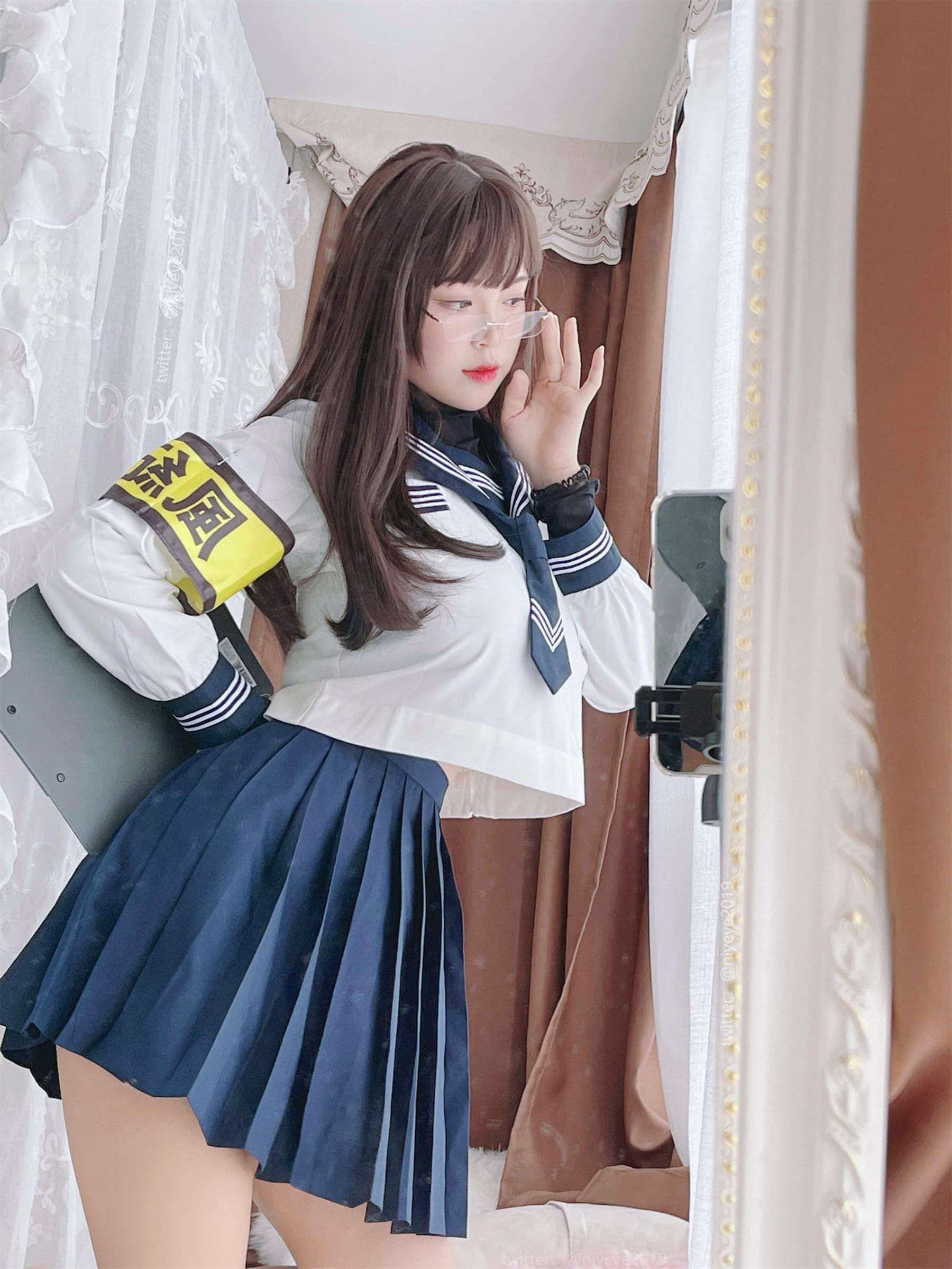 [福利COS] 萌系小姐姐-白烨-&amp;amp;耶米西奶露 - 风纪委员第2张