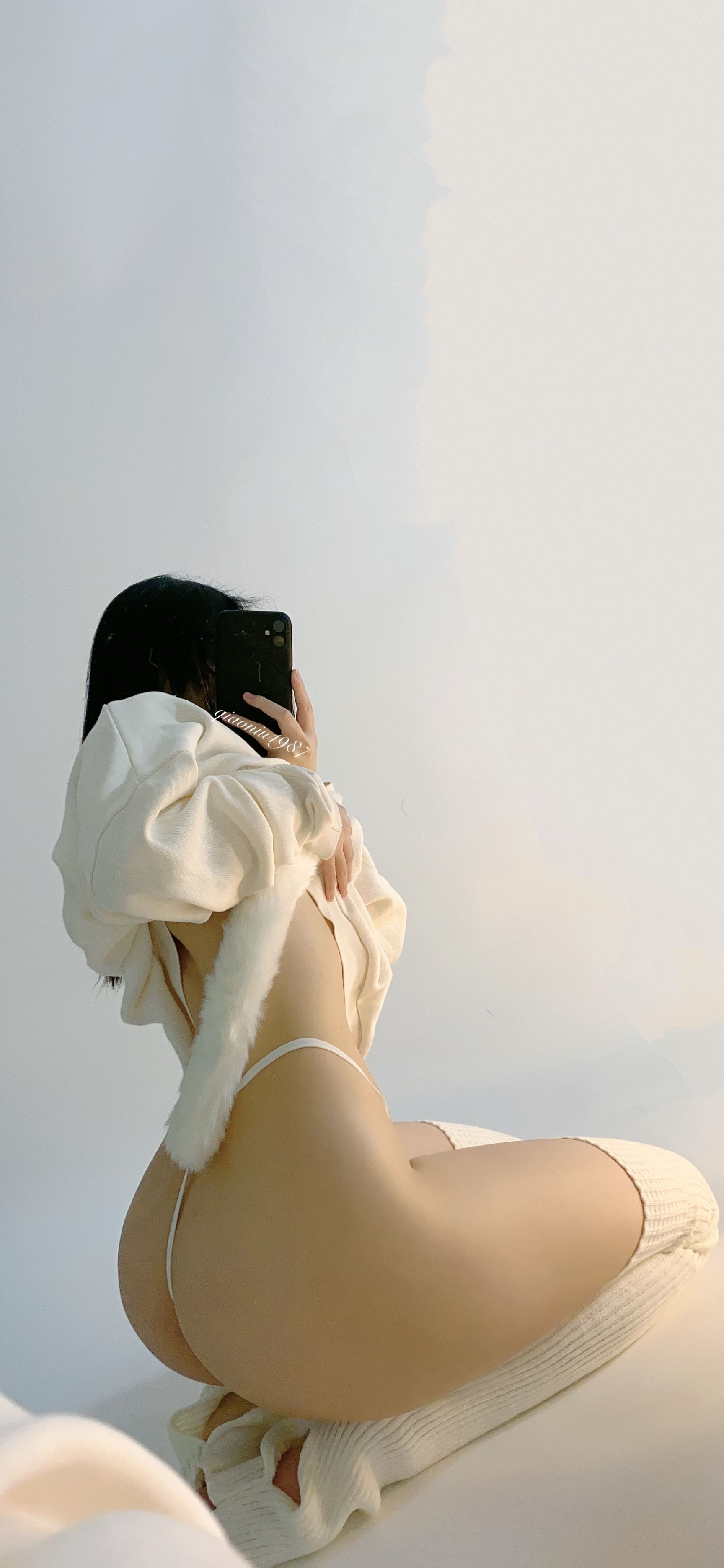 [福利COS] 俏妞qiaoniuTT - 丝袜长腿翘臀 视图合集第53张