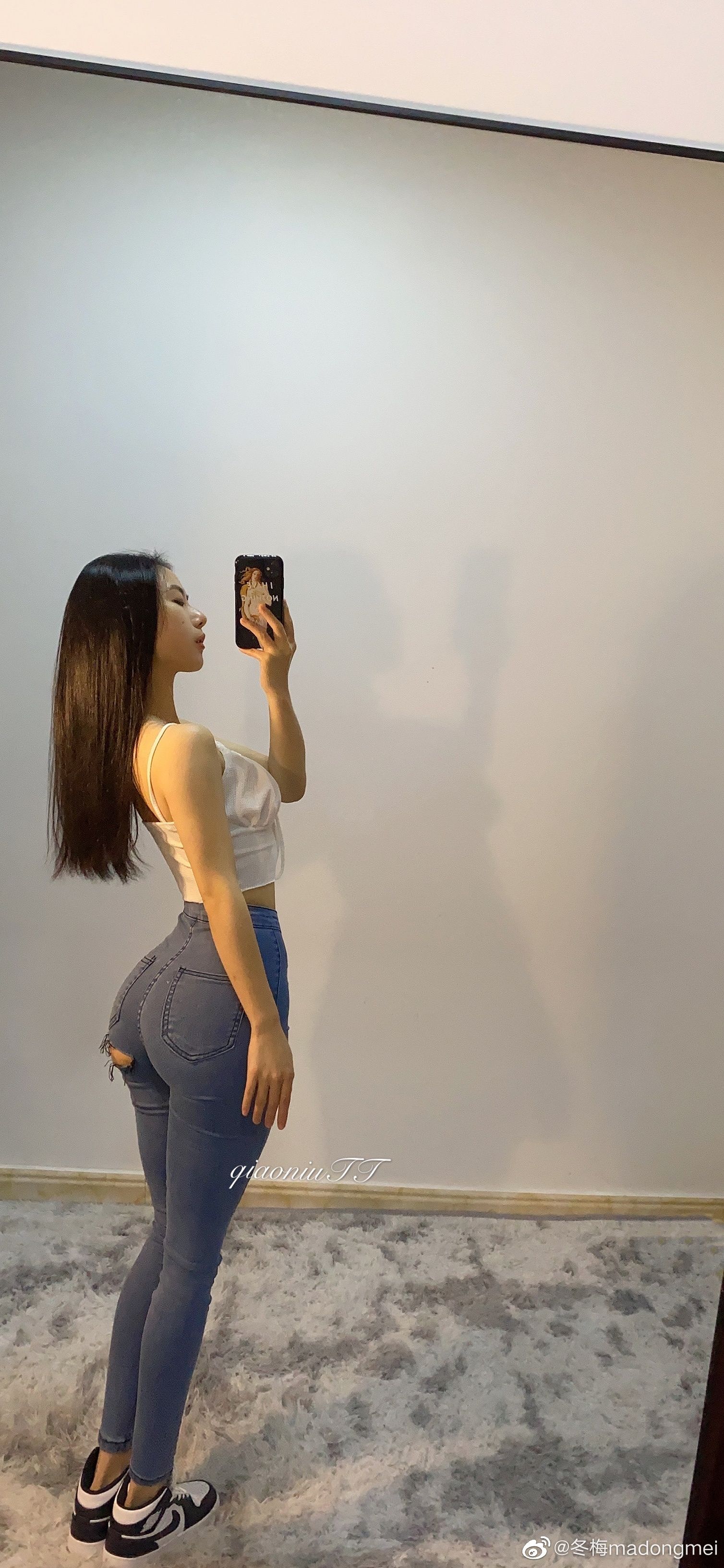 [福利COS] 俏妞qiaoniuTT - 丝袜长腿翘臀 视图合集第6张