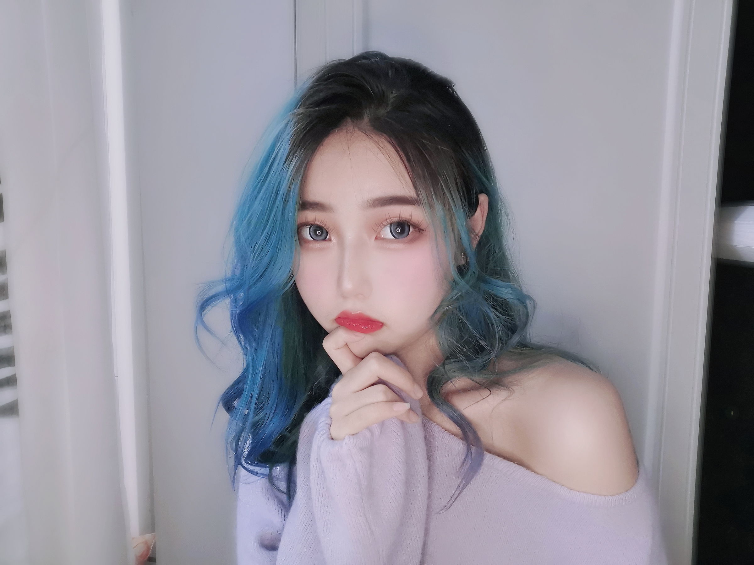 [福利COS] eloise软软 - 双拼丝袜第3张