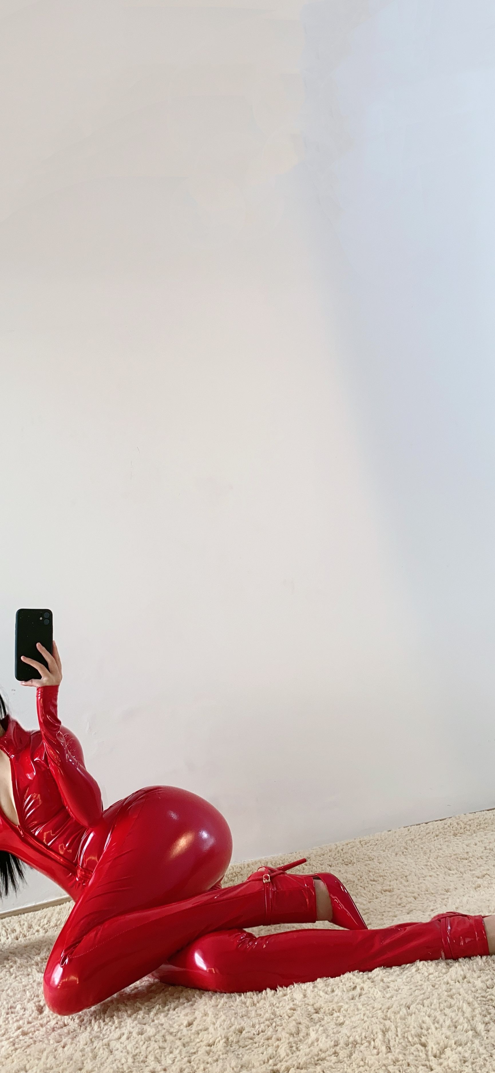 [福利COS] 俏妞qiaoniuTT - 丝袜长腿翘臀 视图合集第63张