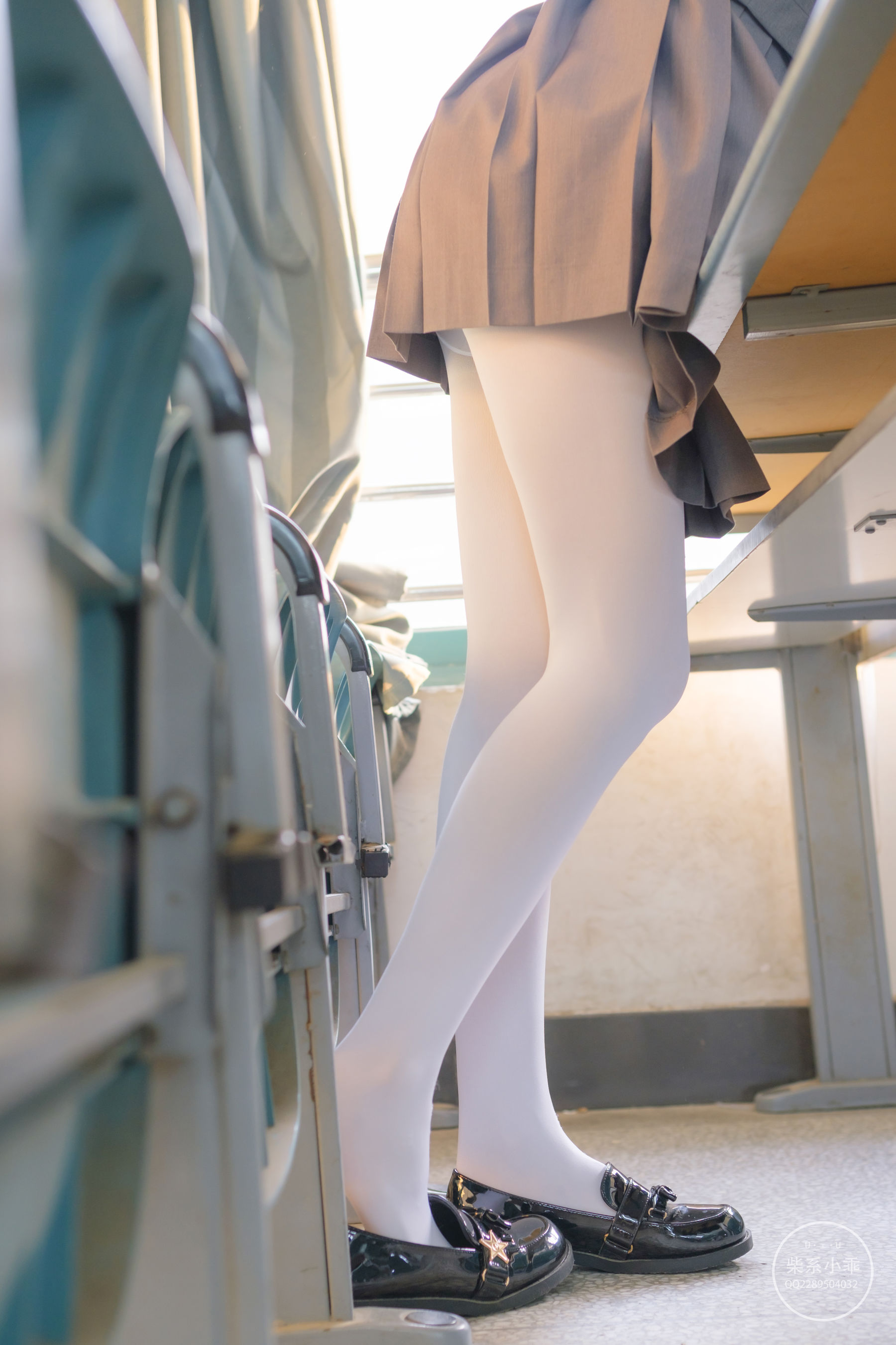 [福利COS] 柴系小乖(稚乖画册) - 夜夜 教室第19张