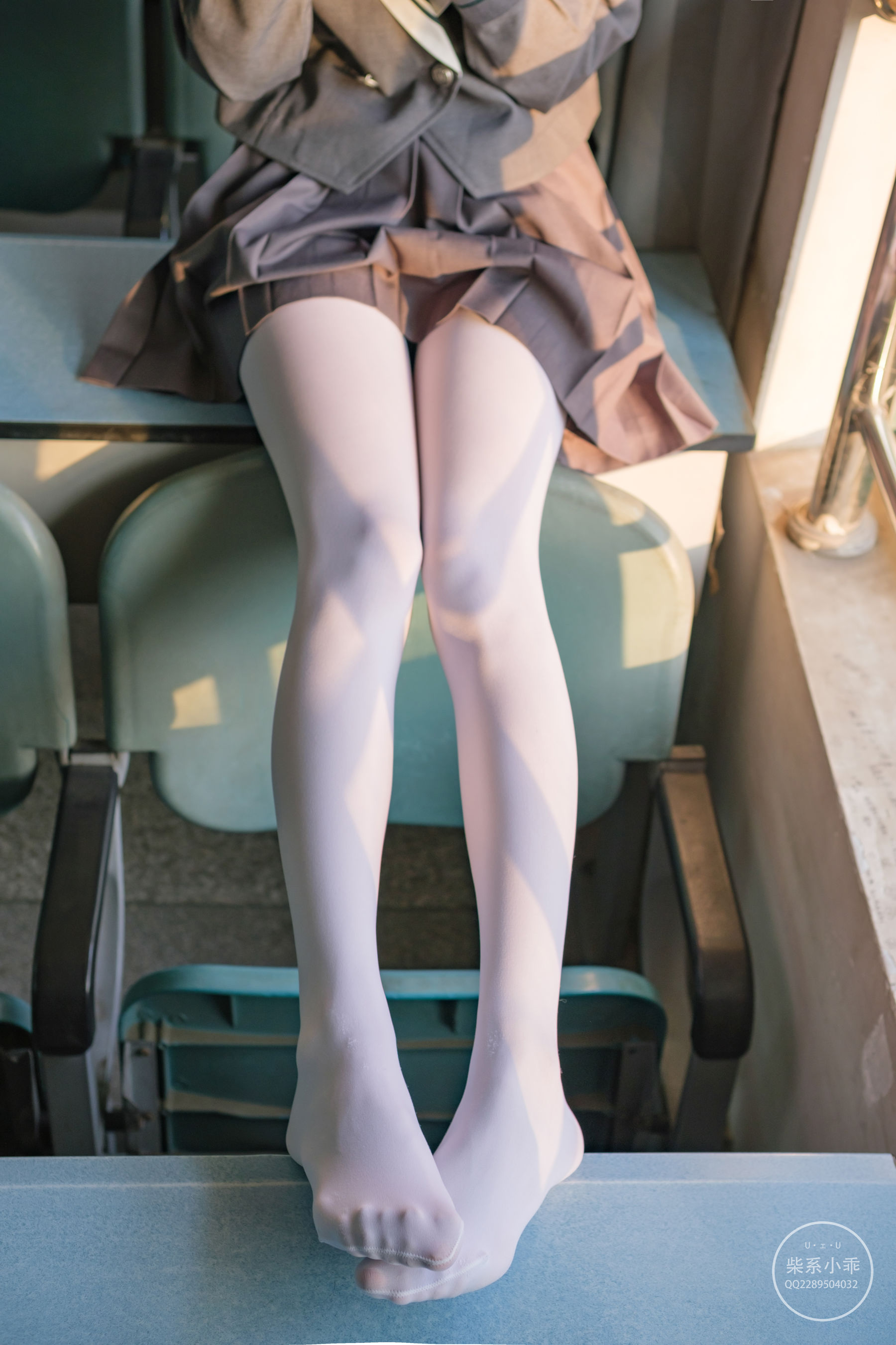 [福利COS] 柴系小乖(稚乖画册) - 夜夜 教室第17张