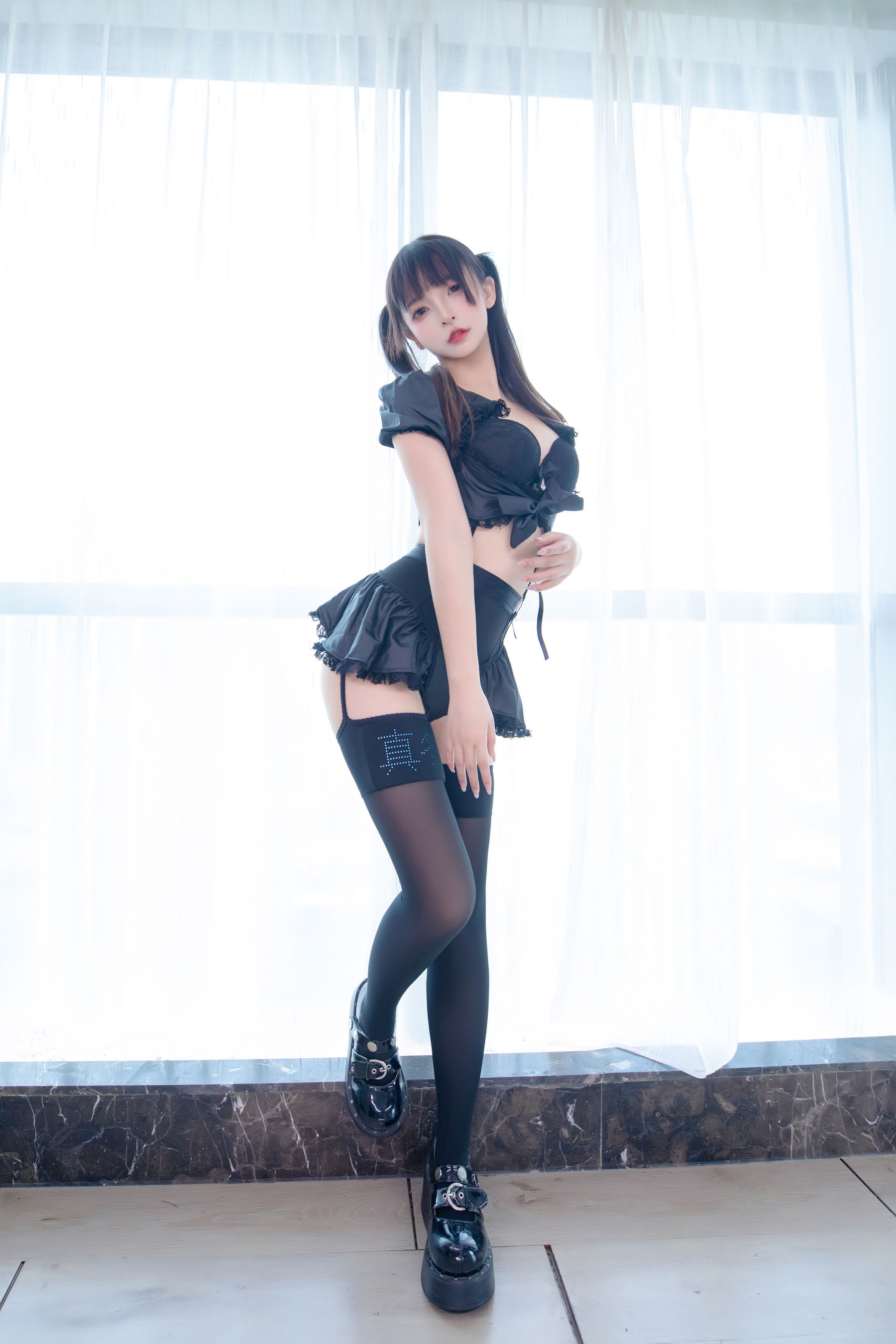 [福利COS] 萝莉神楽板真冬 之足底星光第11张