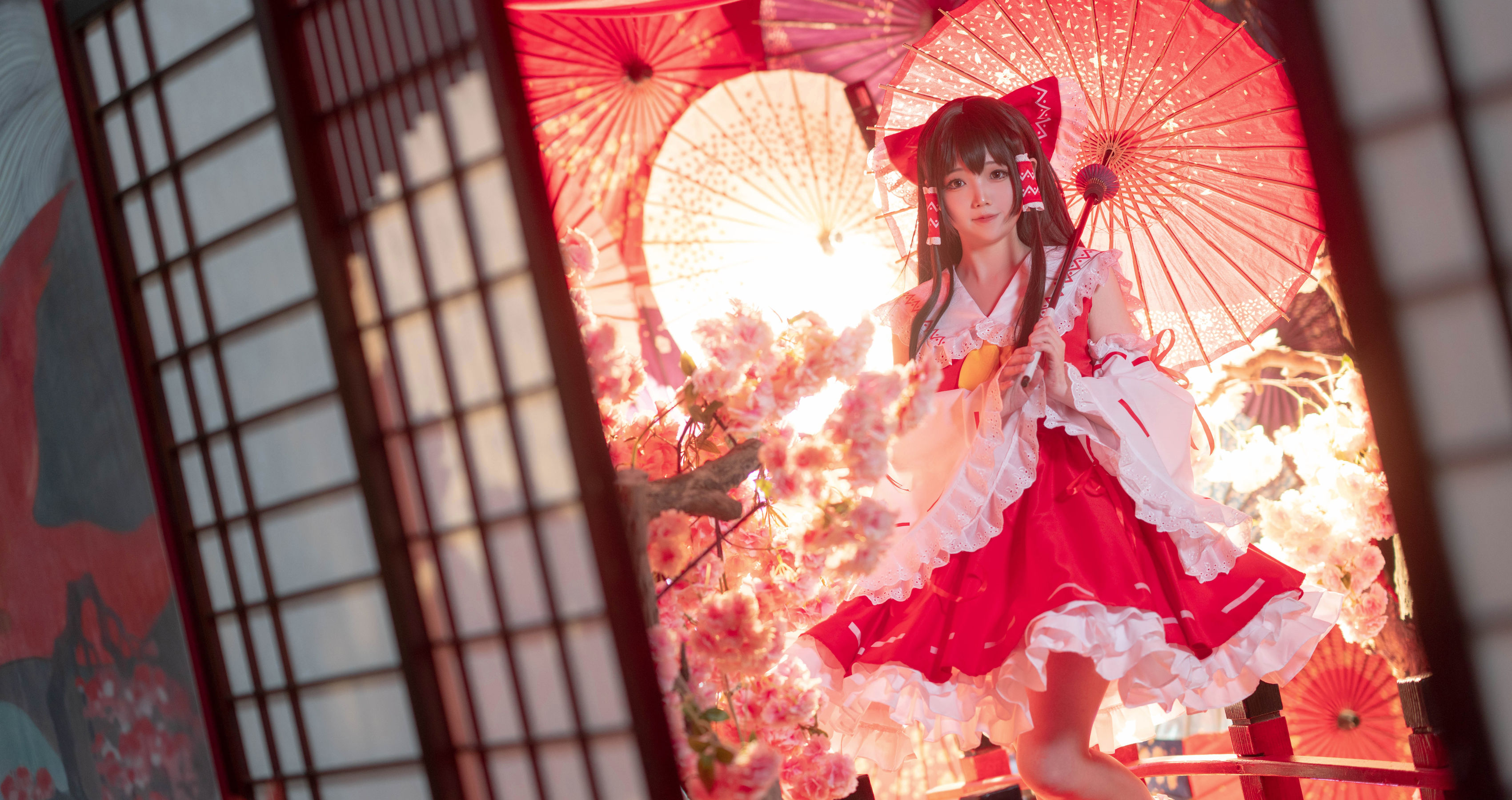 [福利COS] 楚楚子w - 博丽灵梦第3张