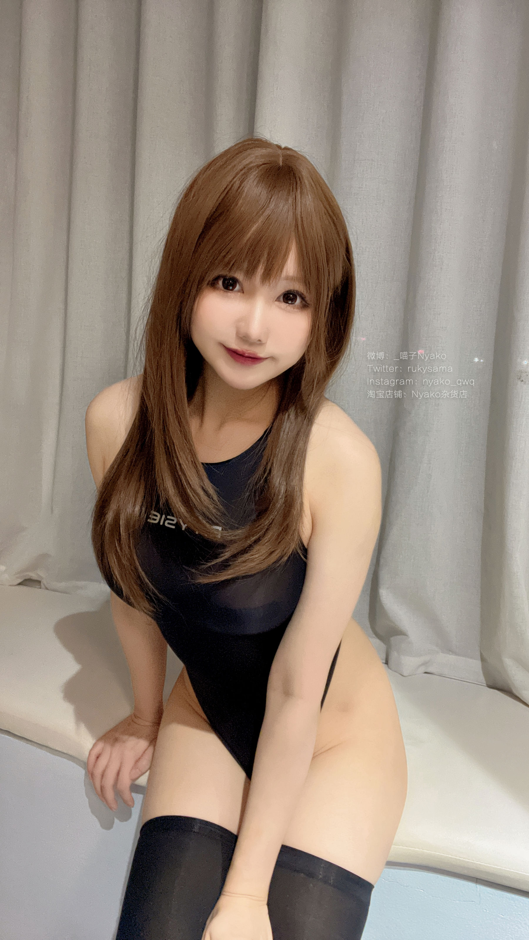 [福利COS] 萌妹子Nyako喵子 - 黑色透明竞泳第32张