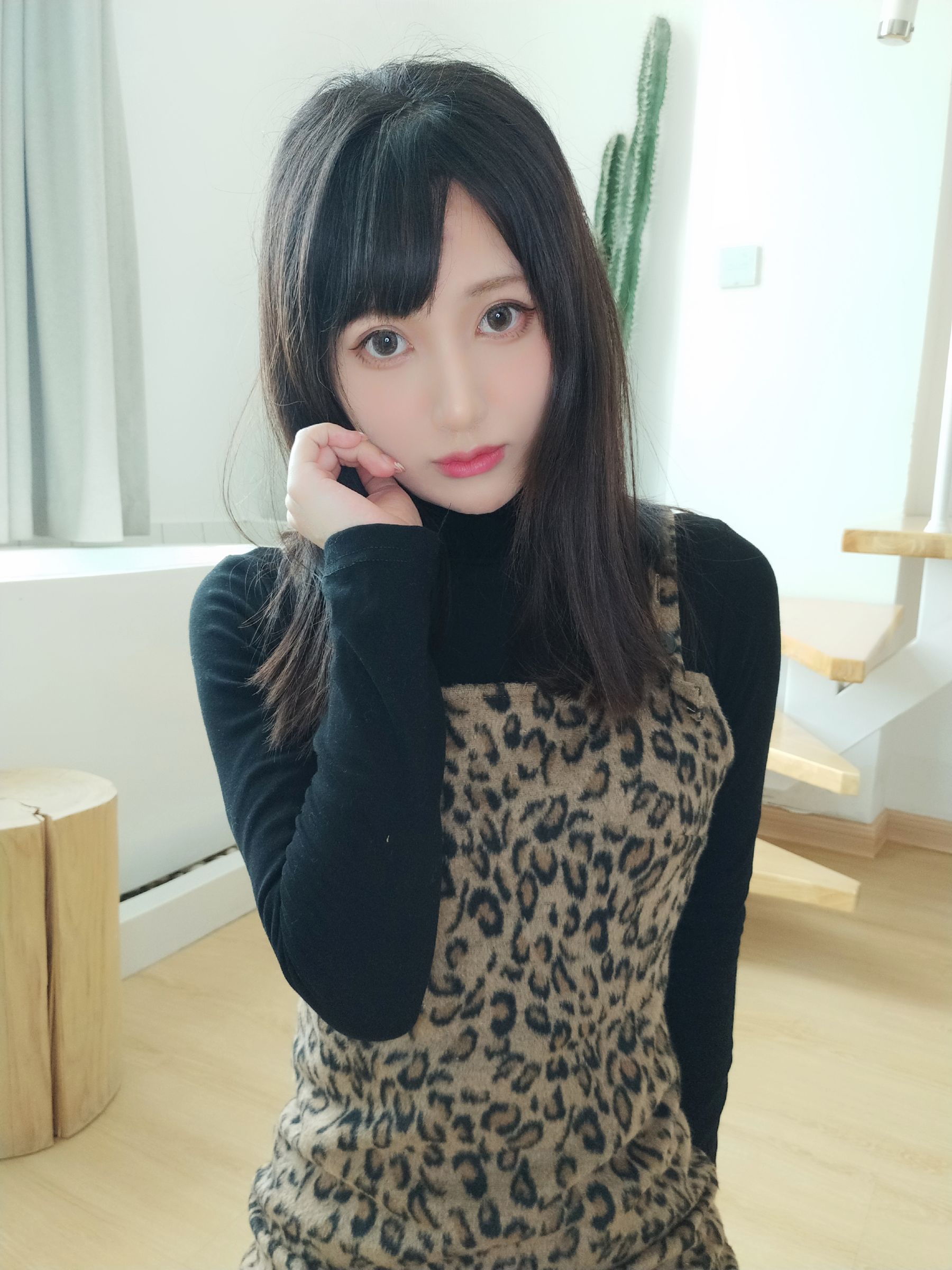 [福利COS] 木之本果 - 豹纹常服第2张