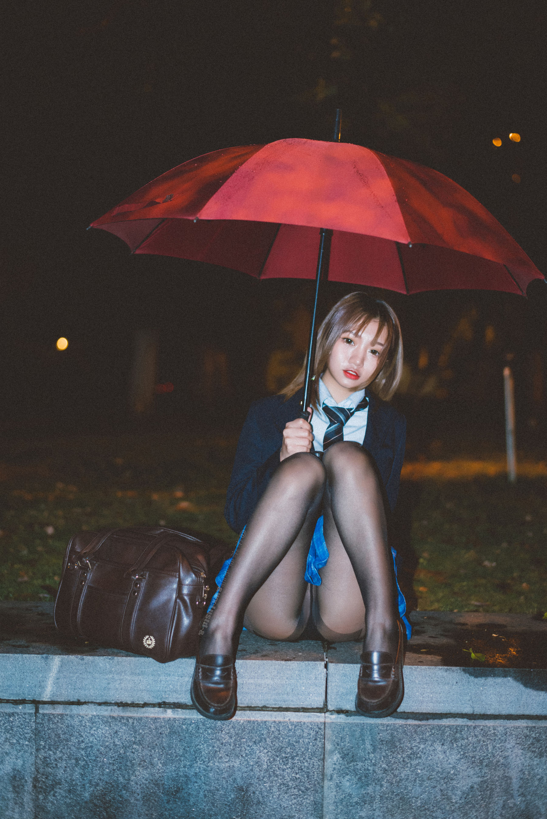 [福利COS] 动漫博主柒柒要乖哦 - 深夜公园JK第8张