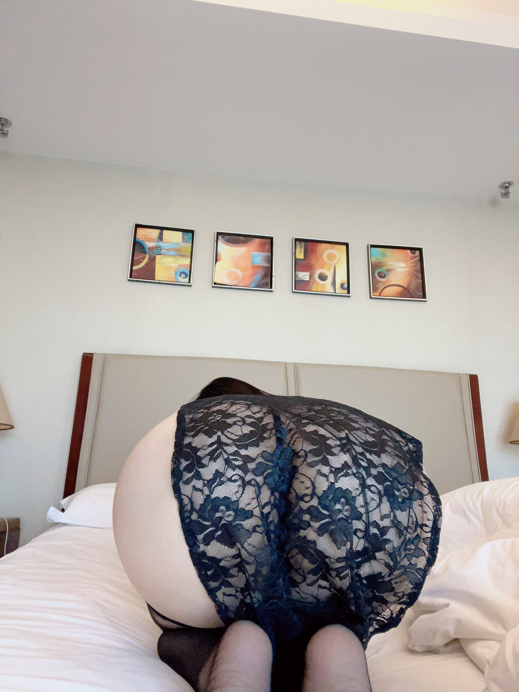 [福利COS] 美臀女神左公子666 - 蕾丝包臀第9张