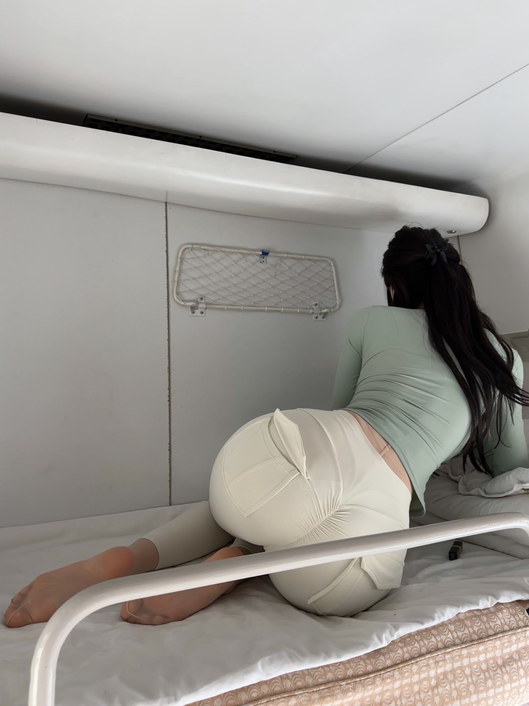 [福利COS] 脸红Dearie - 高铁之旅第24张