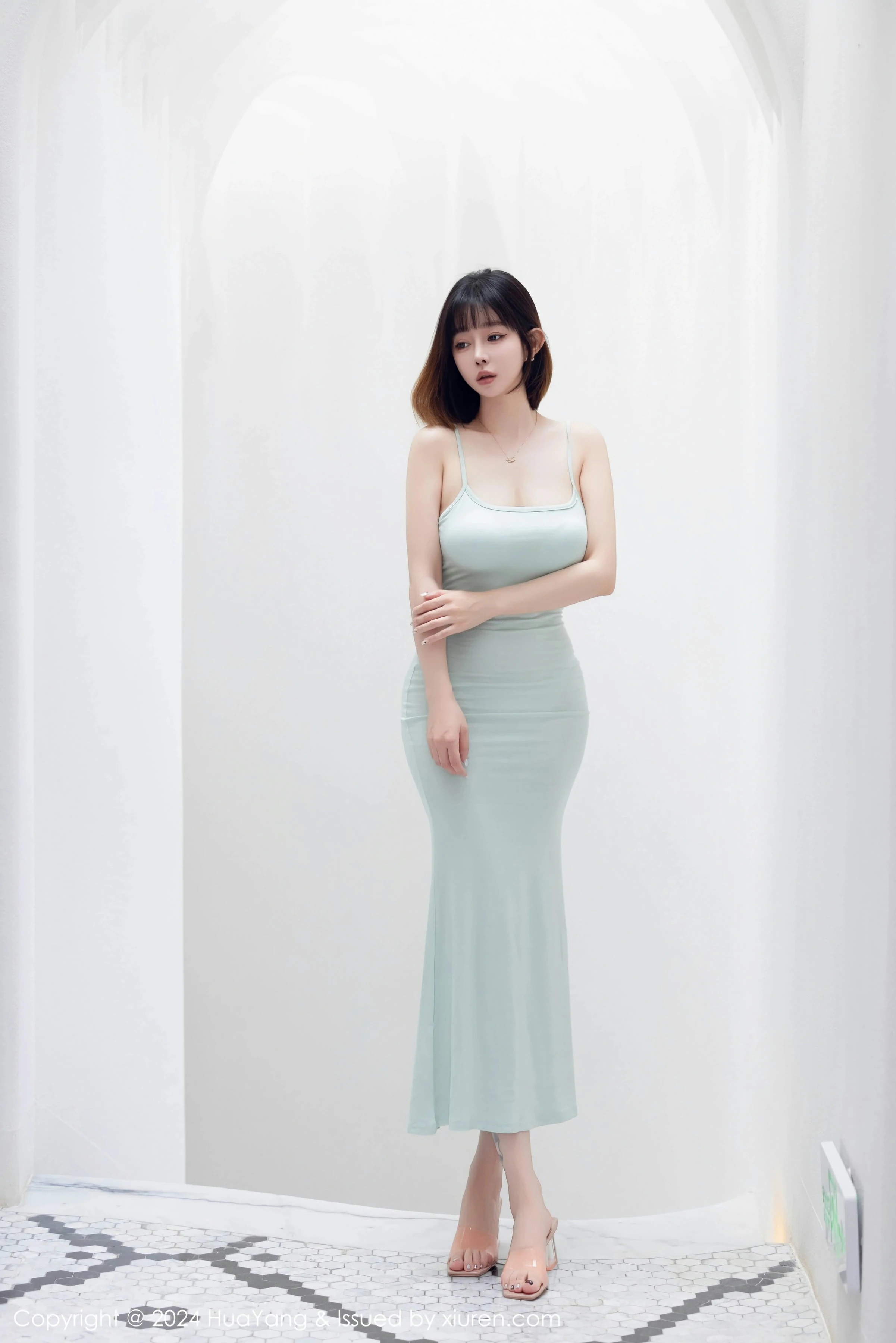  HuaYang花漾 VOL.586 王雨纯 [94P]第1张