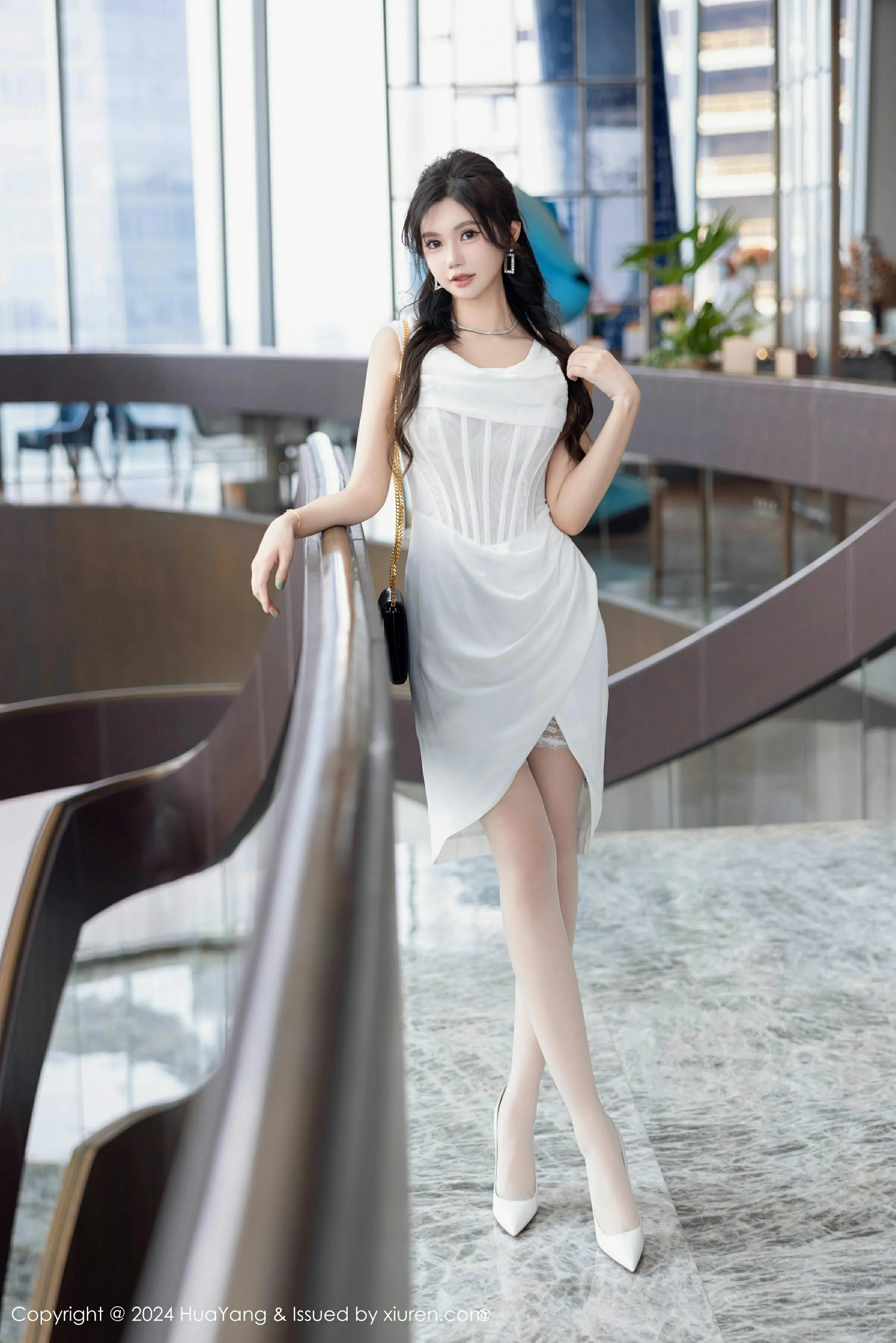  HuaYang花漾 VOL.612 绮里嘉ula [86P]第2张