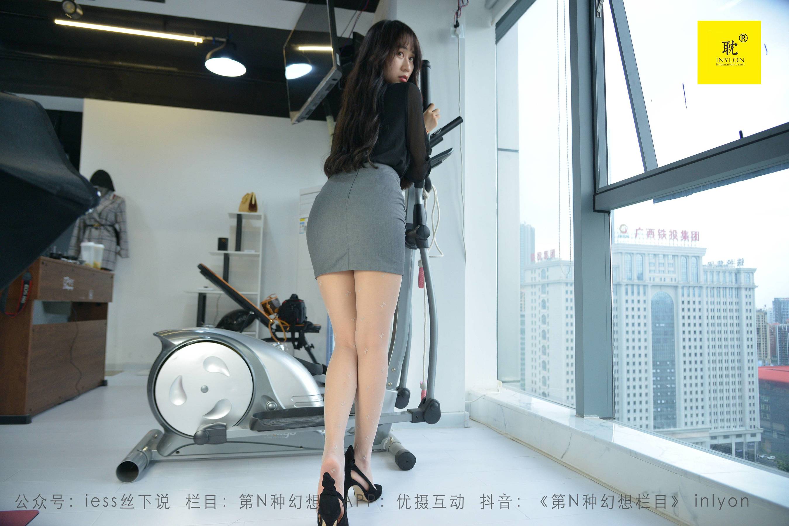 [IESS异思趣向]第N种幻想 美西的健身攻略①  丝袜美腿套图第14张