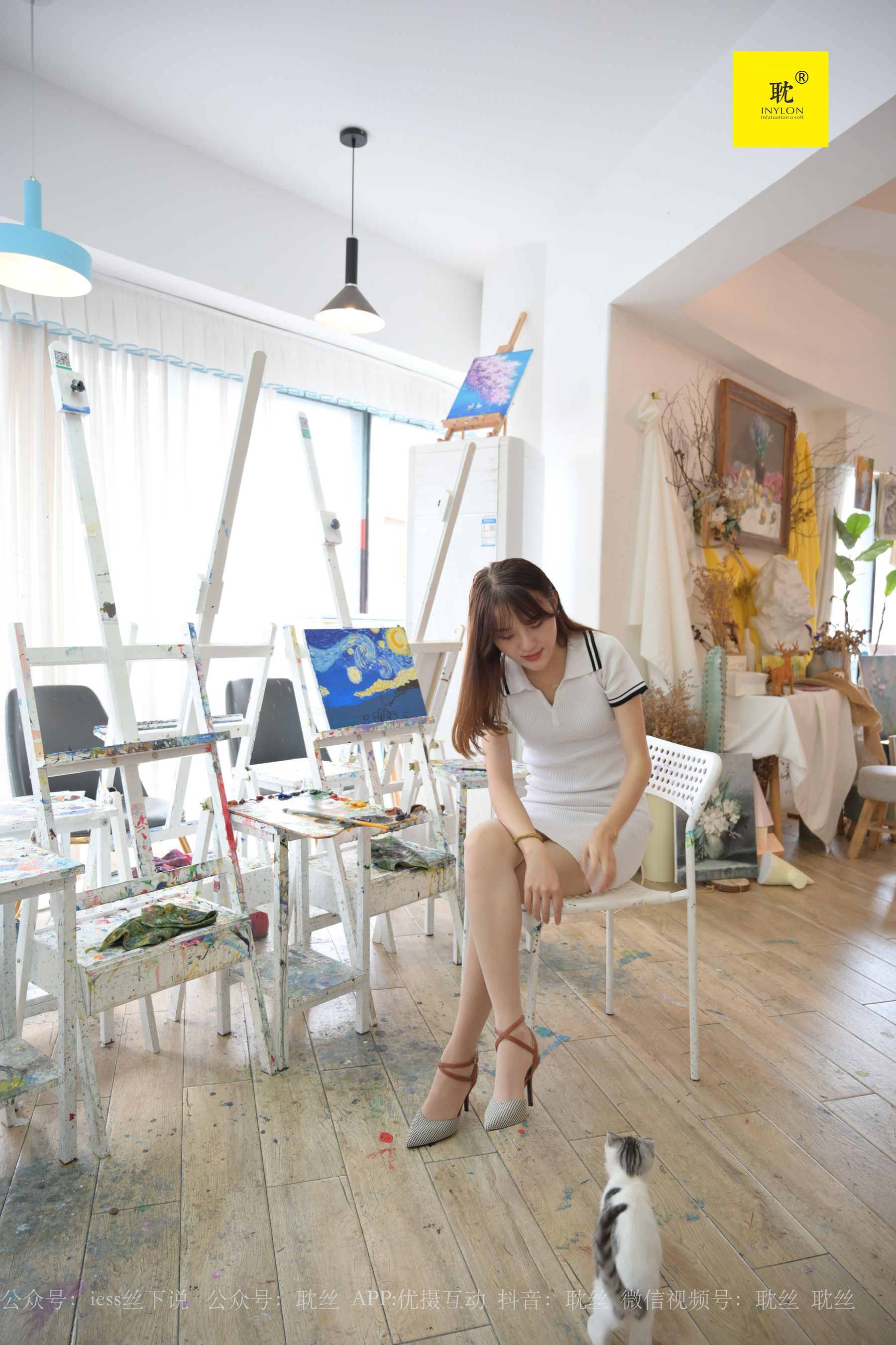[IESS异思趣向]第N种幻想 婉萍 《两位插班生的画室风波》1  丝袜美腿套图第8张