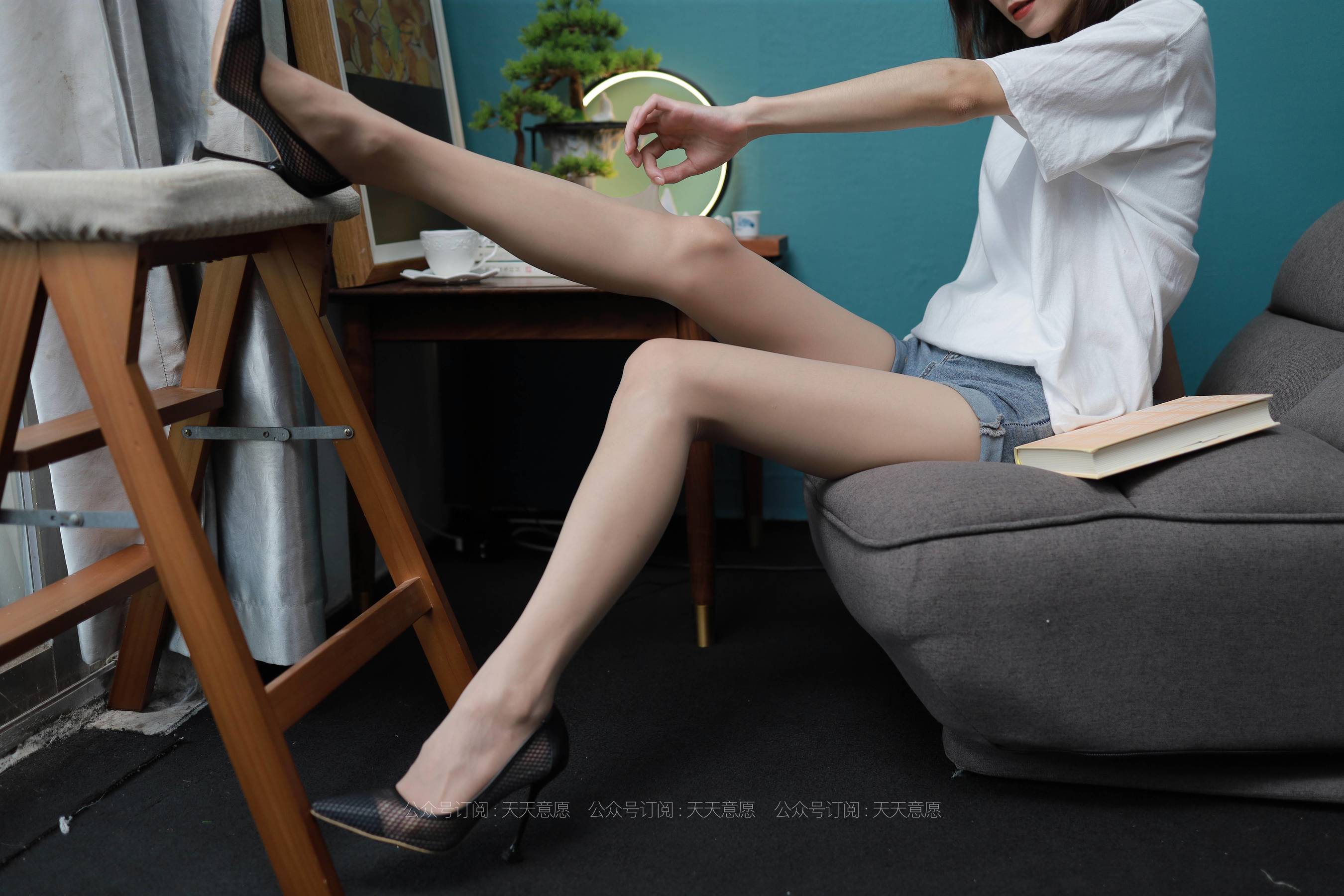 [IESS异思趣向]  模特：小六《邻家少女爱看书》第2张