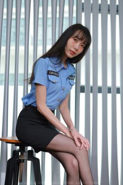 [异思趣向IESS] 模特：团团《长腿制服》