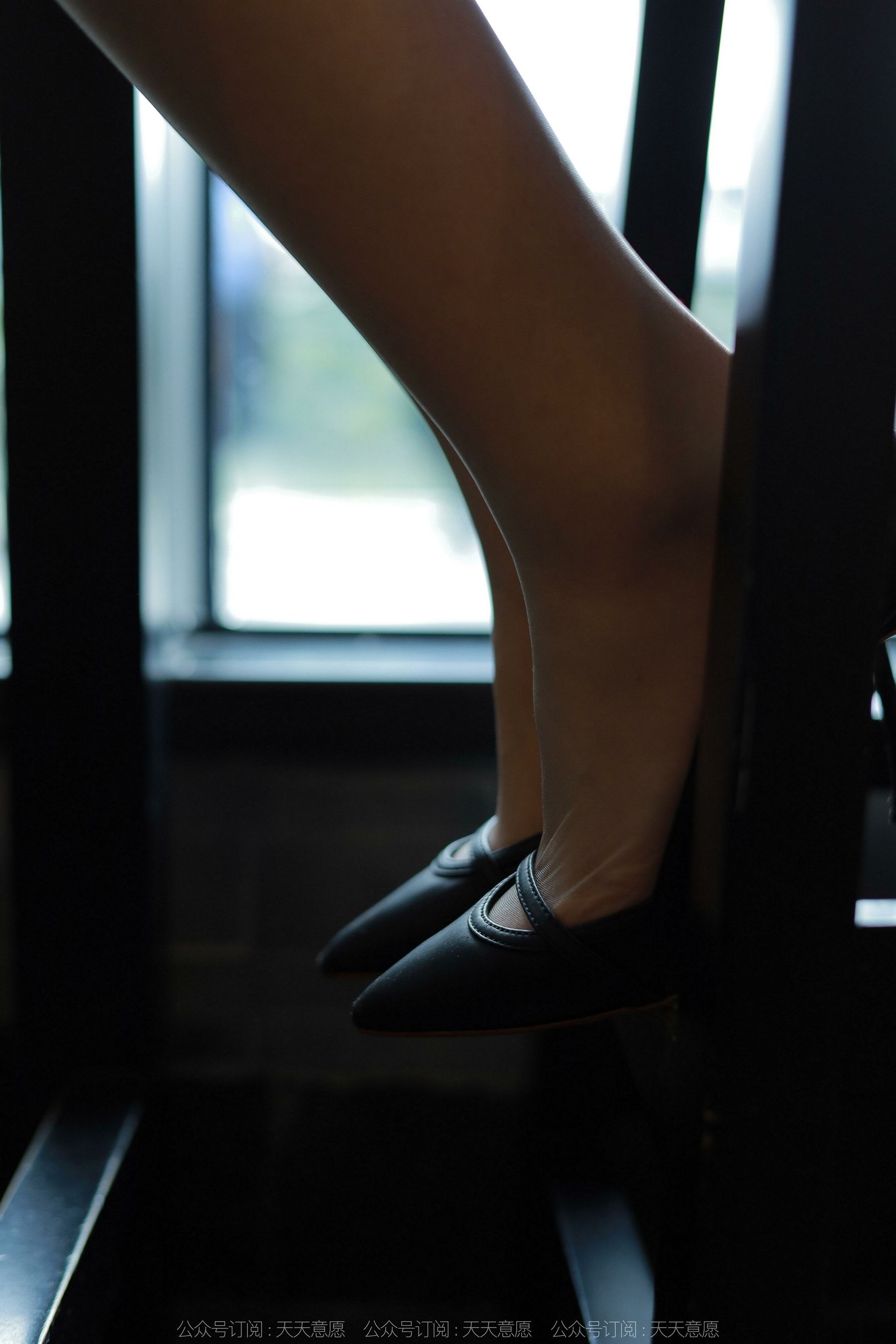 [异思趣向IESS] 模特：小婕《纯白OL套装》第14张
