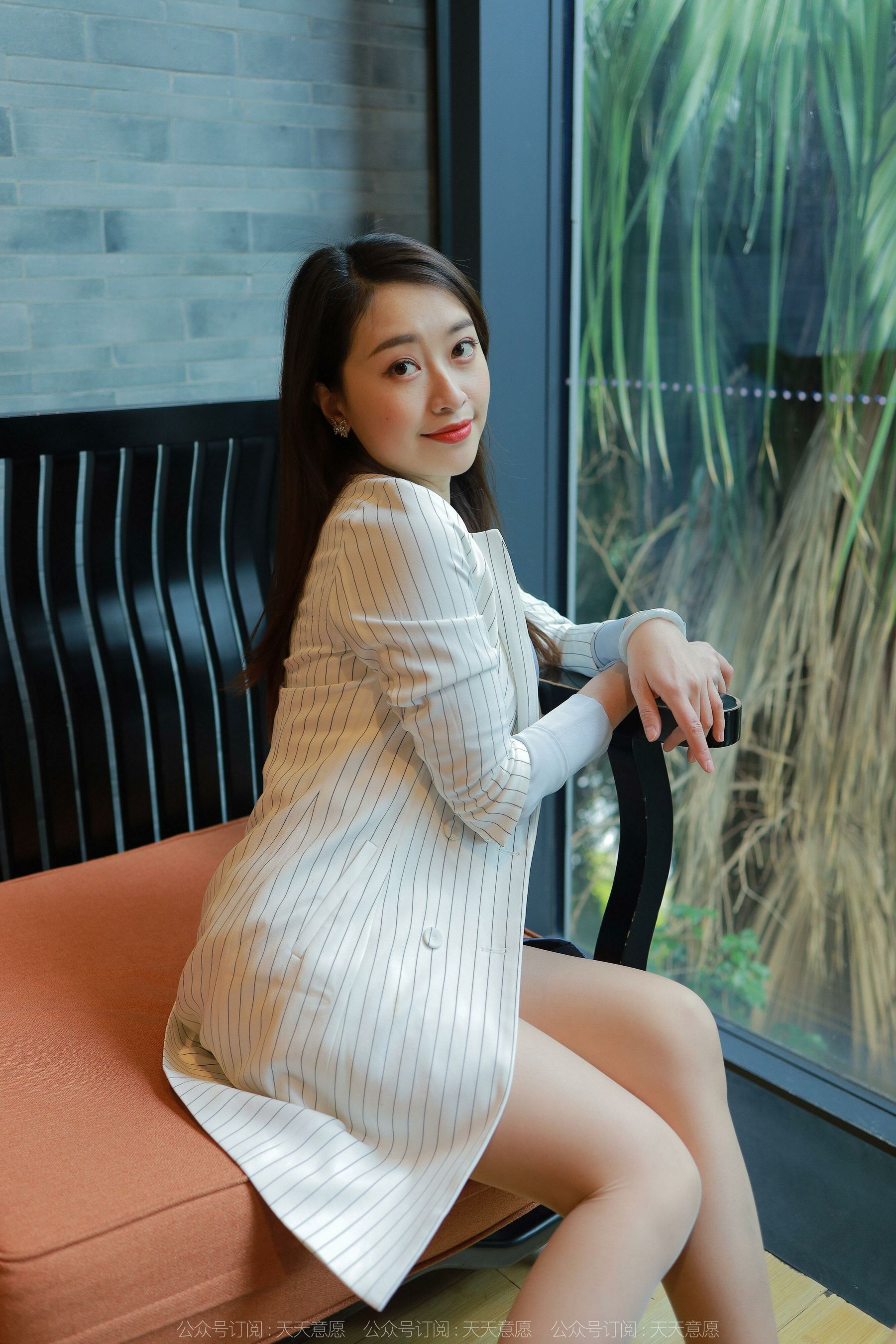 [异思趣向IESS] 模特：小婕 《4月佳人》第5张