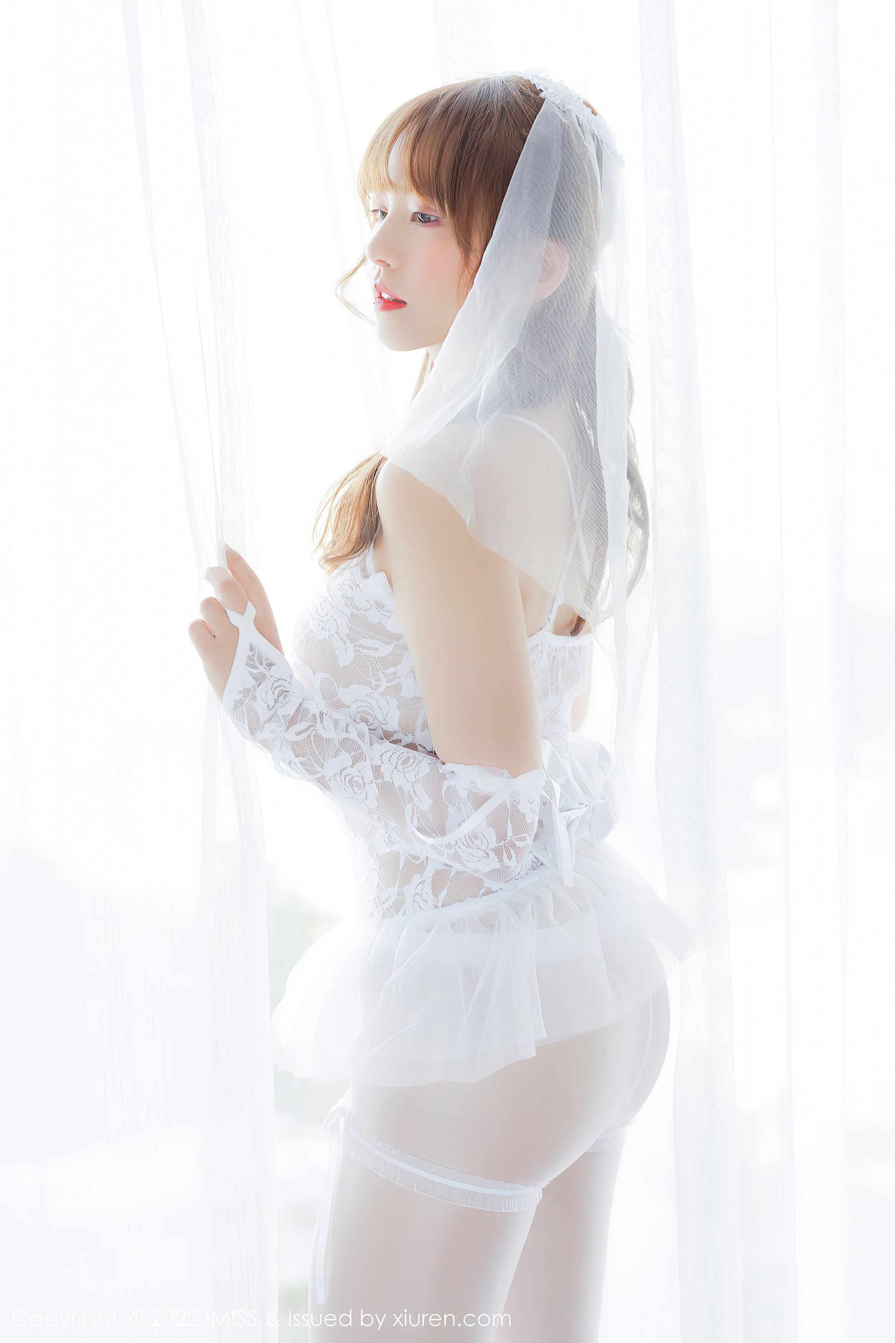  爱蜜社 VOL.674 张思允Nice 婚纱丝袜第3张