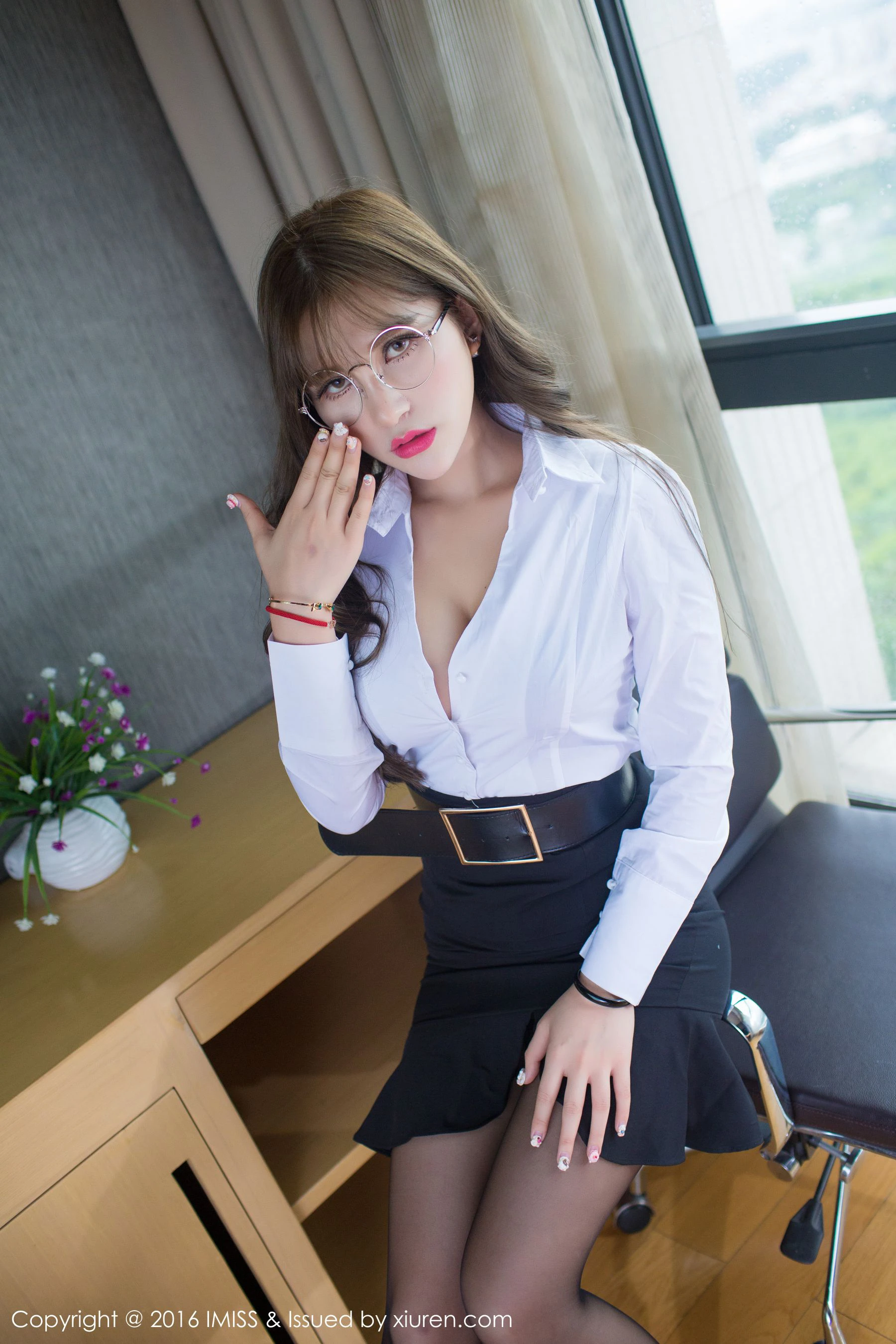 LalaBaby啦啦《两套内衣+护士装+OL装》 爱蜜社IMiss Vol.116第18张