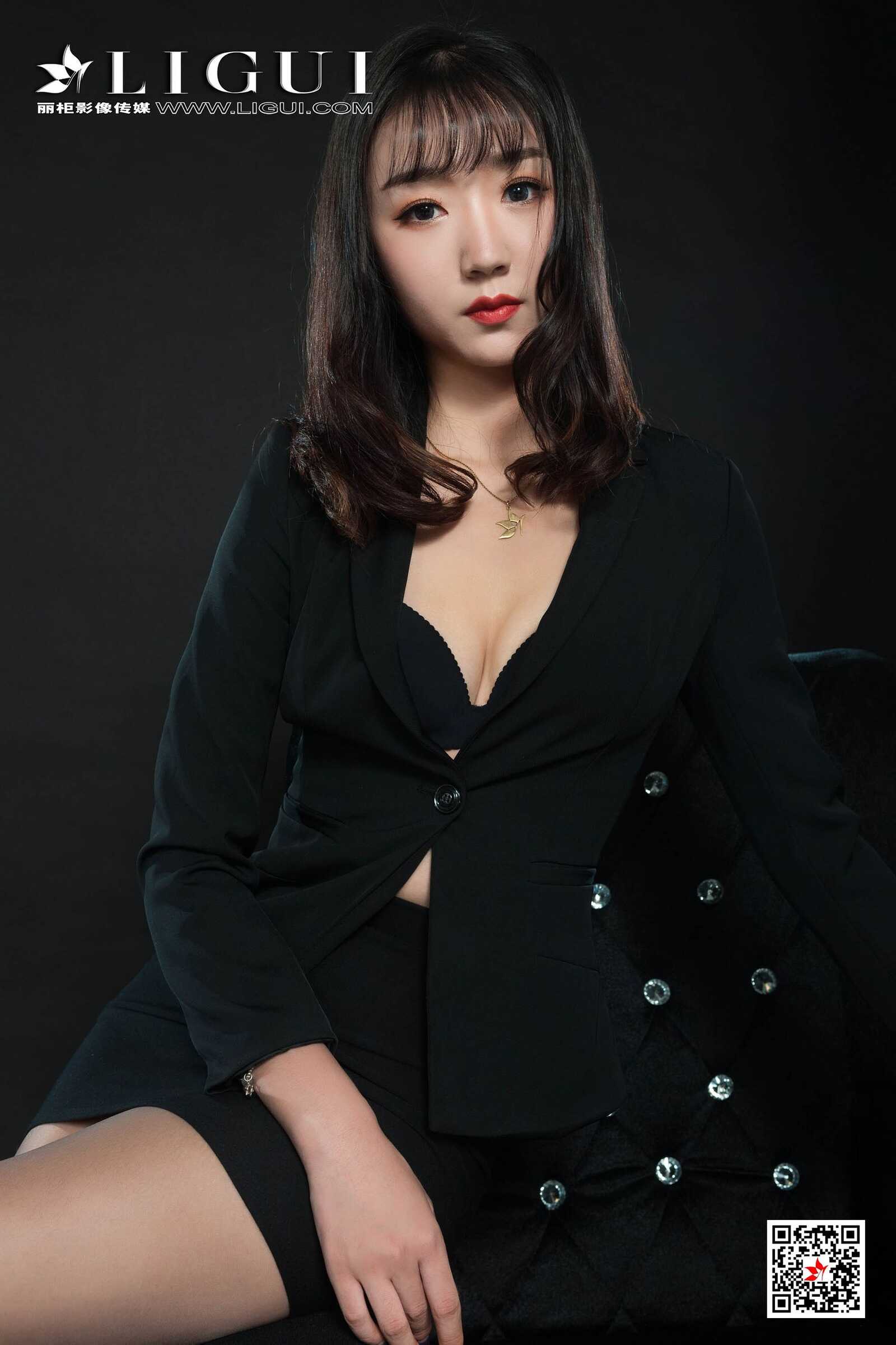 Model 小涵《肉丝高跟美腿OL》 [丽柜LIGUI] 网络丽人第2张